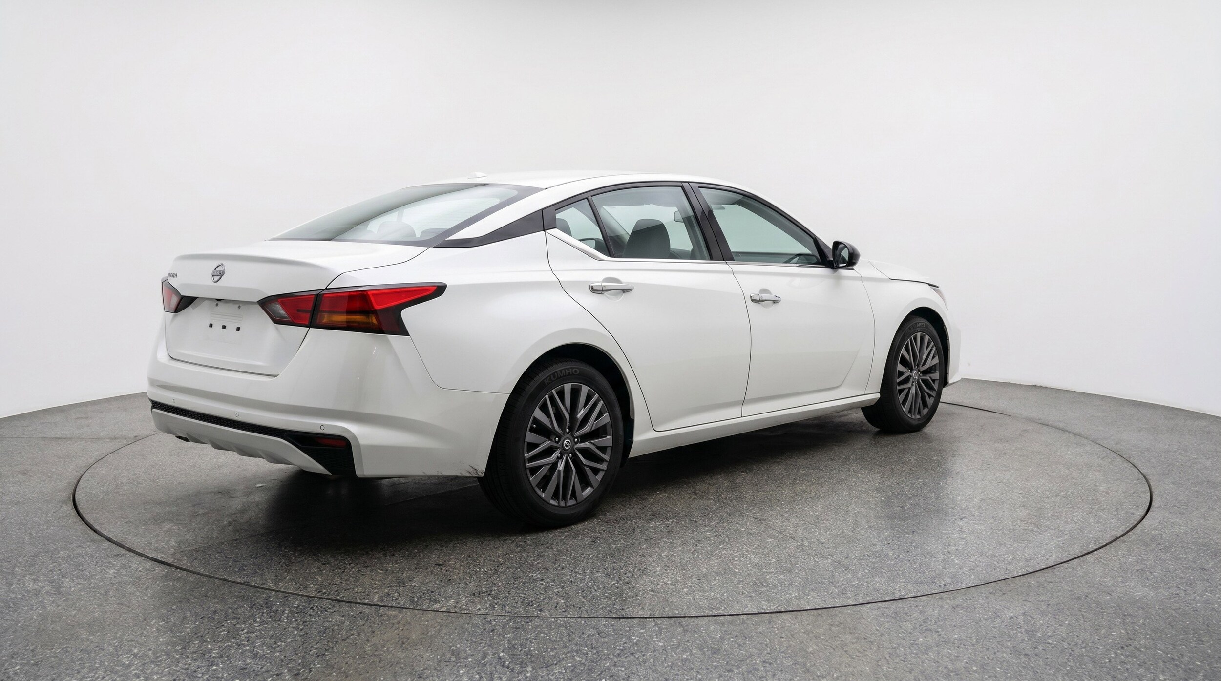 Thumbnail: 2025 Nissan Altima - 9