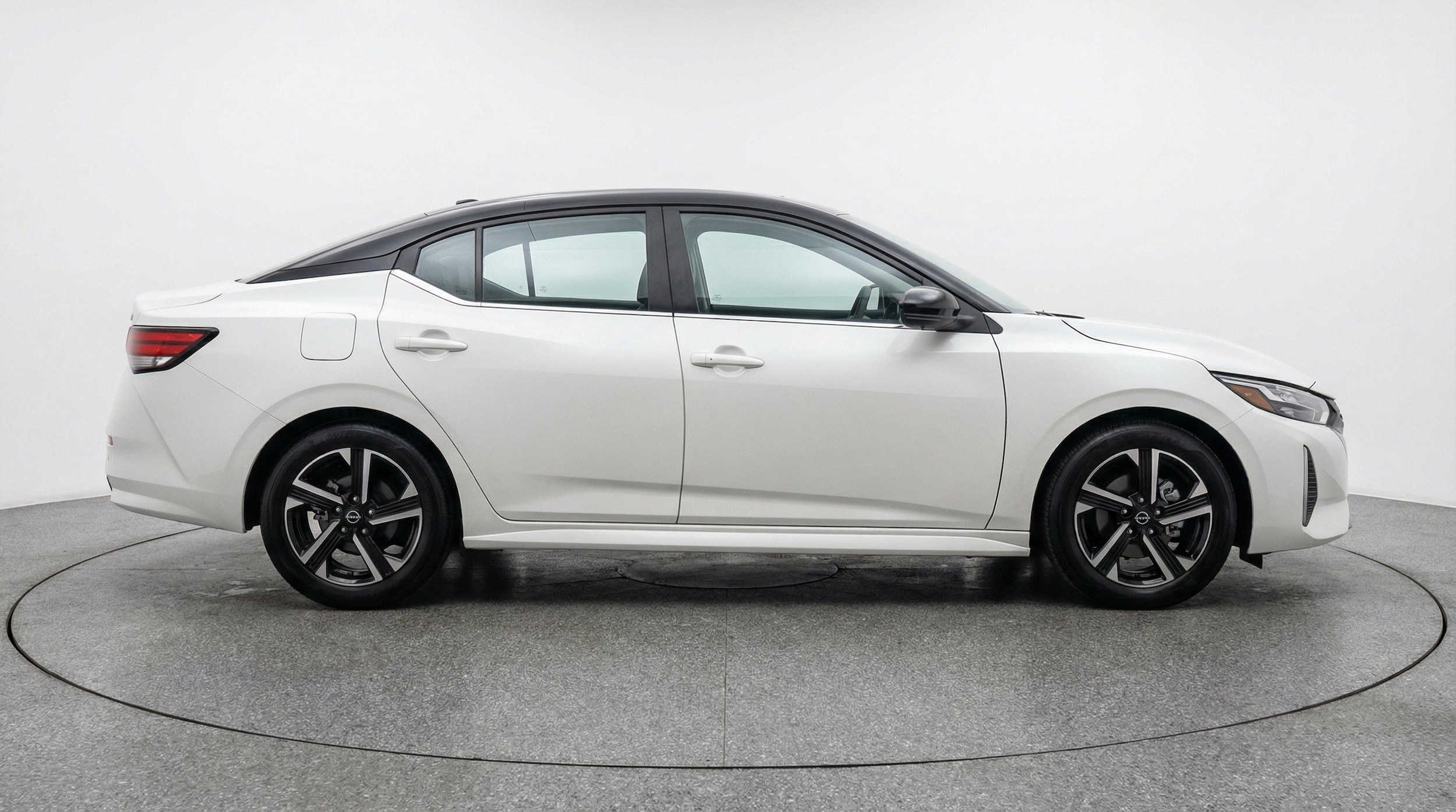 Thumbnail: 2025 Nissan Sentra - 11