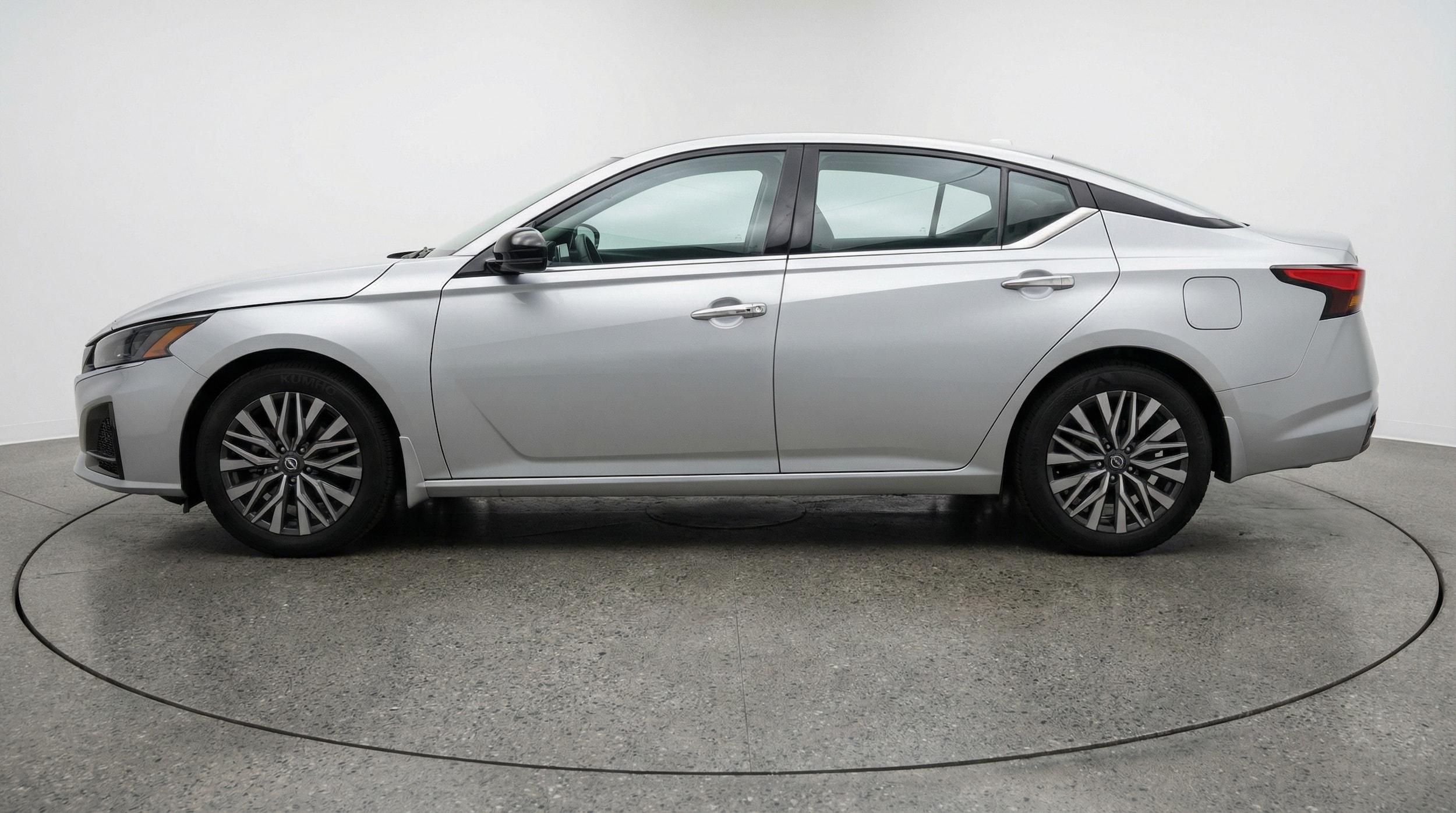 Thumbnail: 2025 Nissan Altima - 4