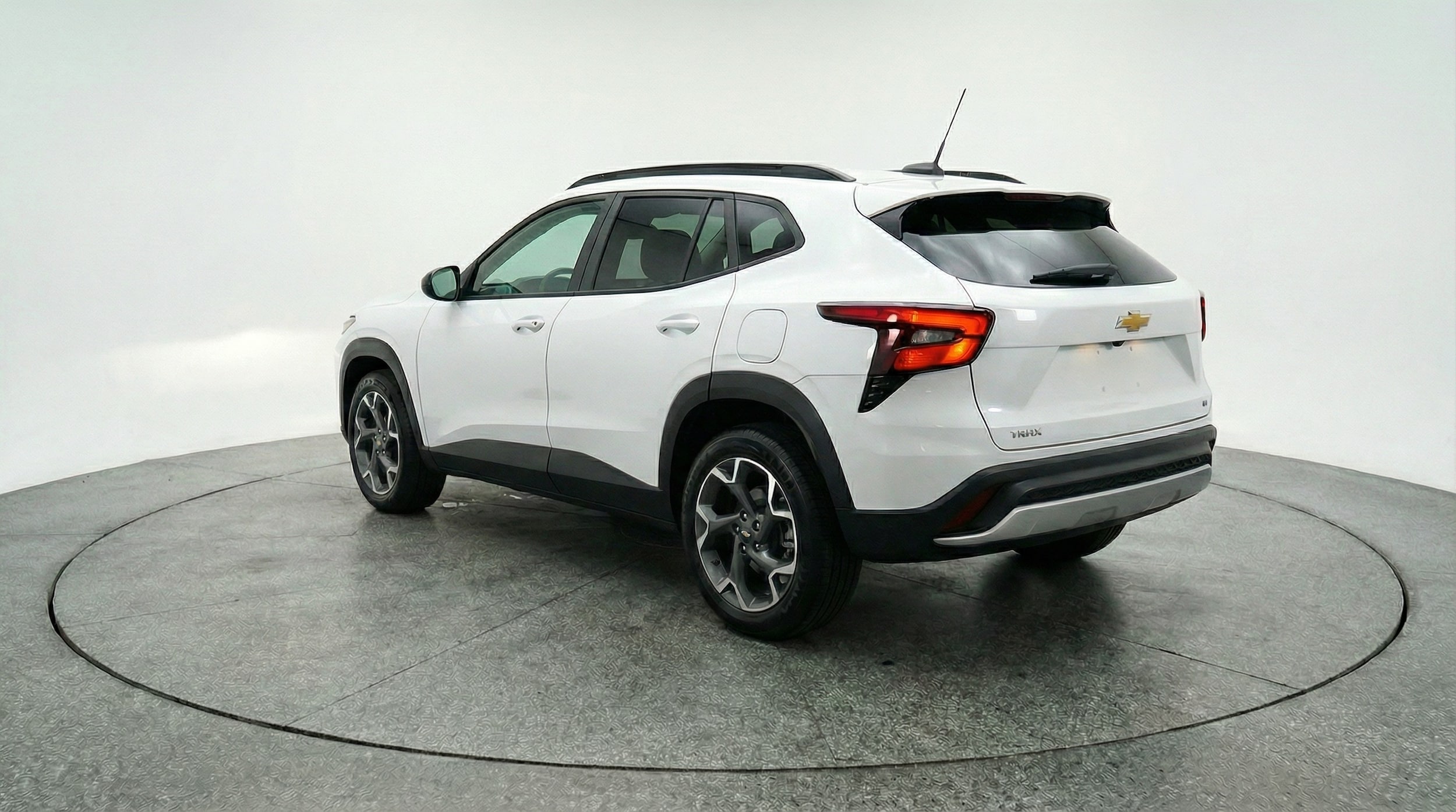 Thumbnail: 2025 Chevrolet Trax - 5