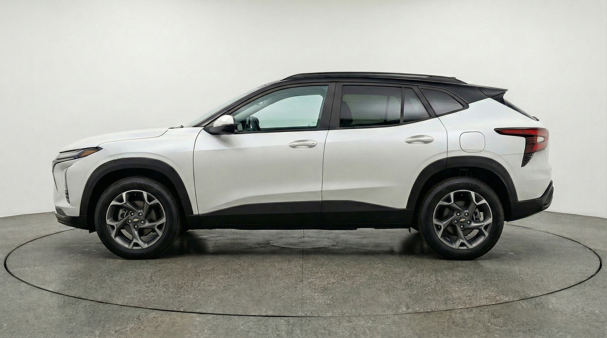 Thumbnail: 2025 Chevrolet Trax - 5