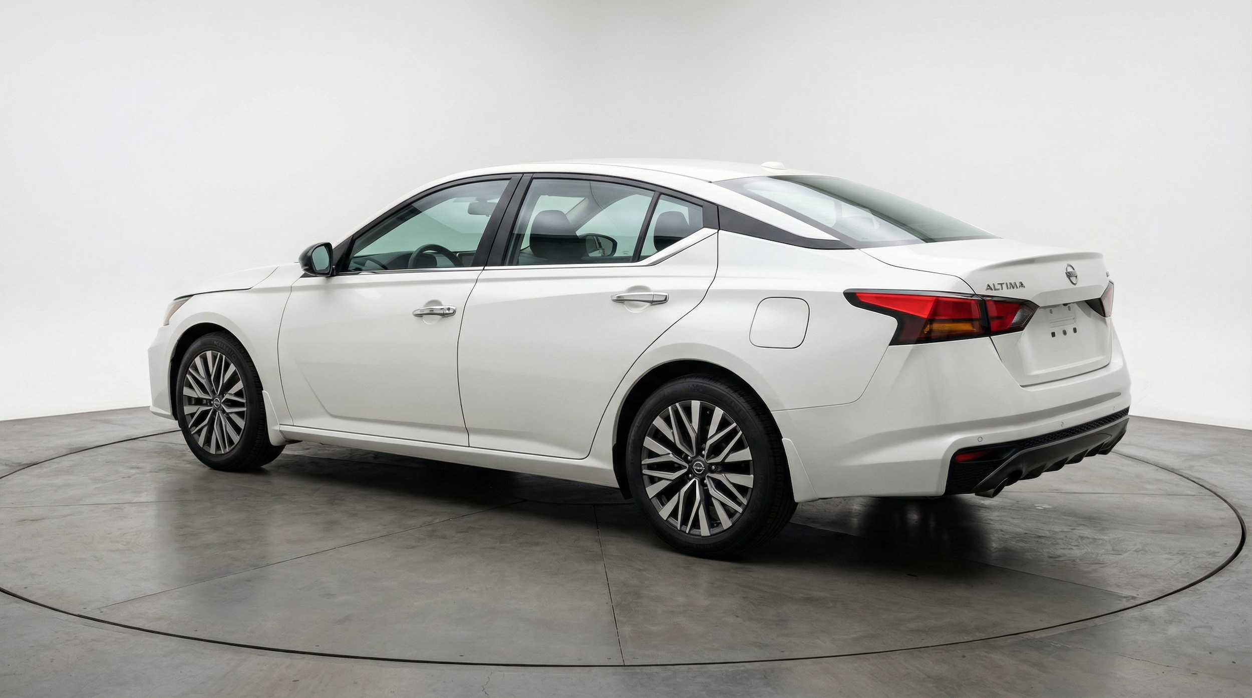 Thumbnail: 2025 Nissan Altima - 5