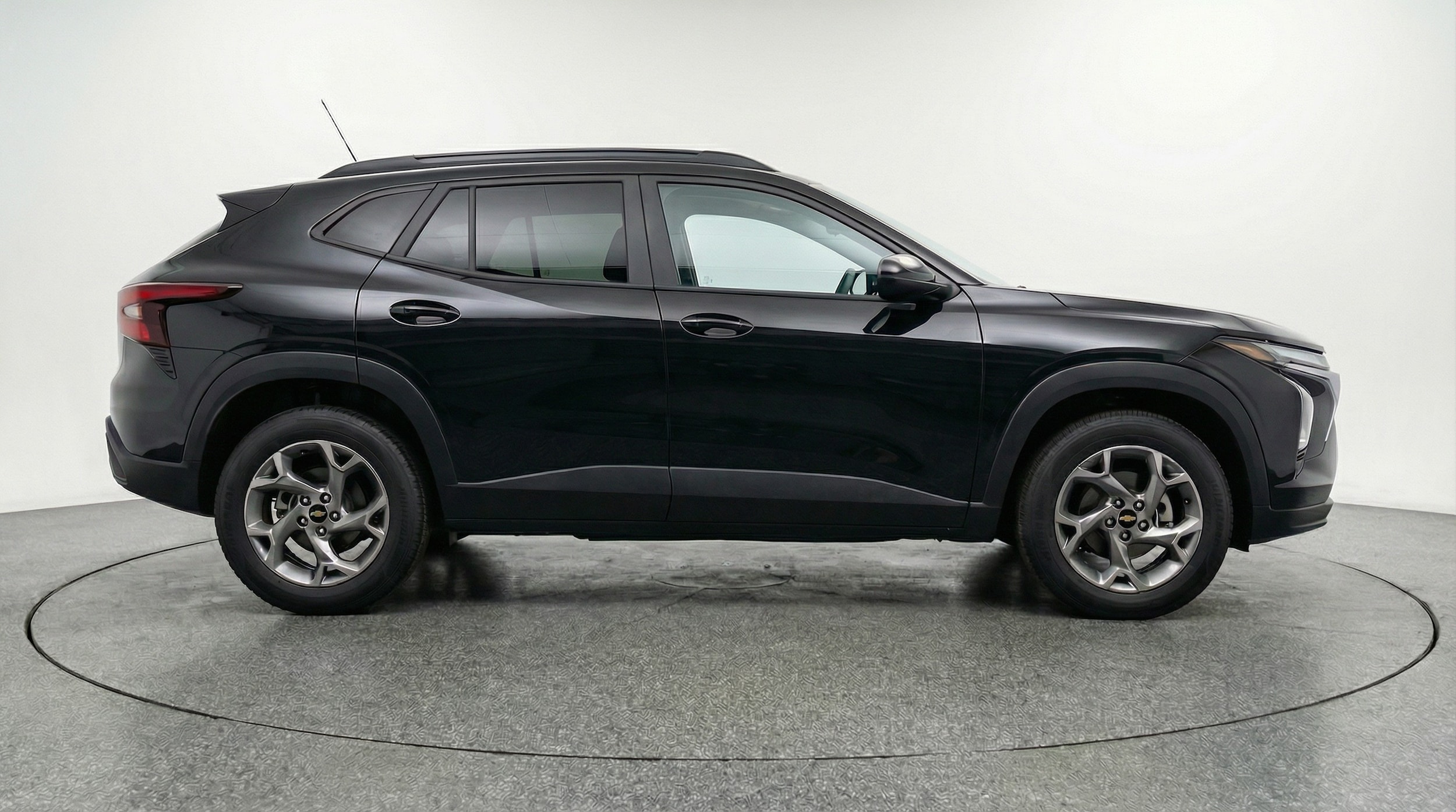 Thumbnail: 2025 Chevrolet Trax - 8