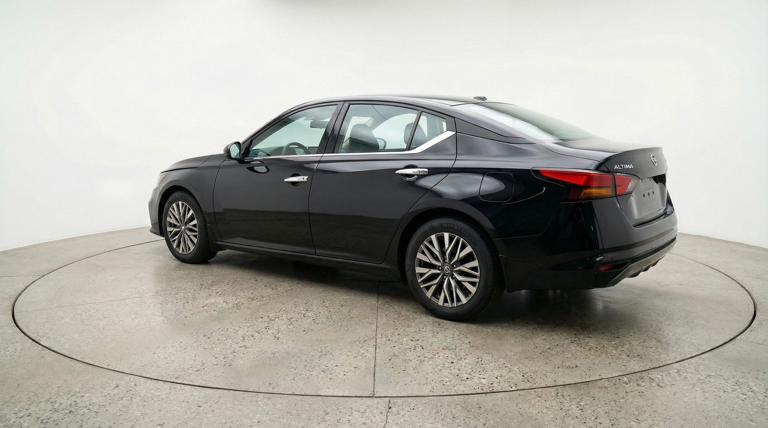 Thumbnail: 2025 Nissan Altima - 5