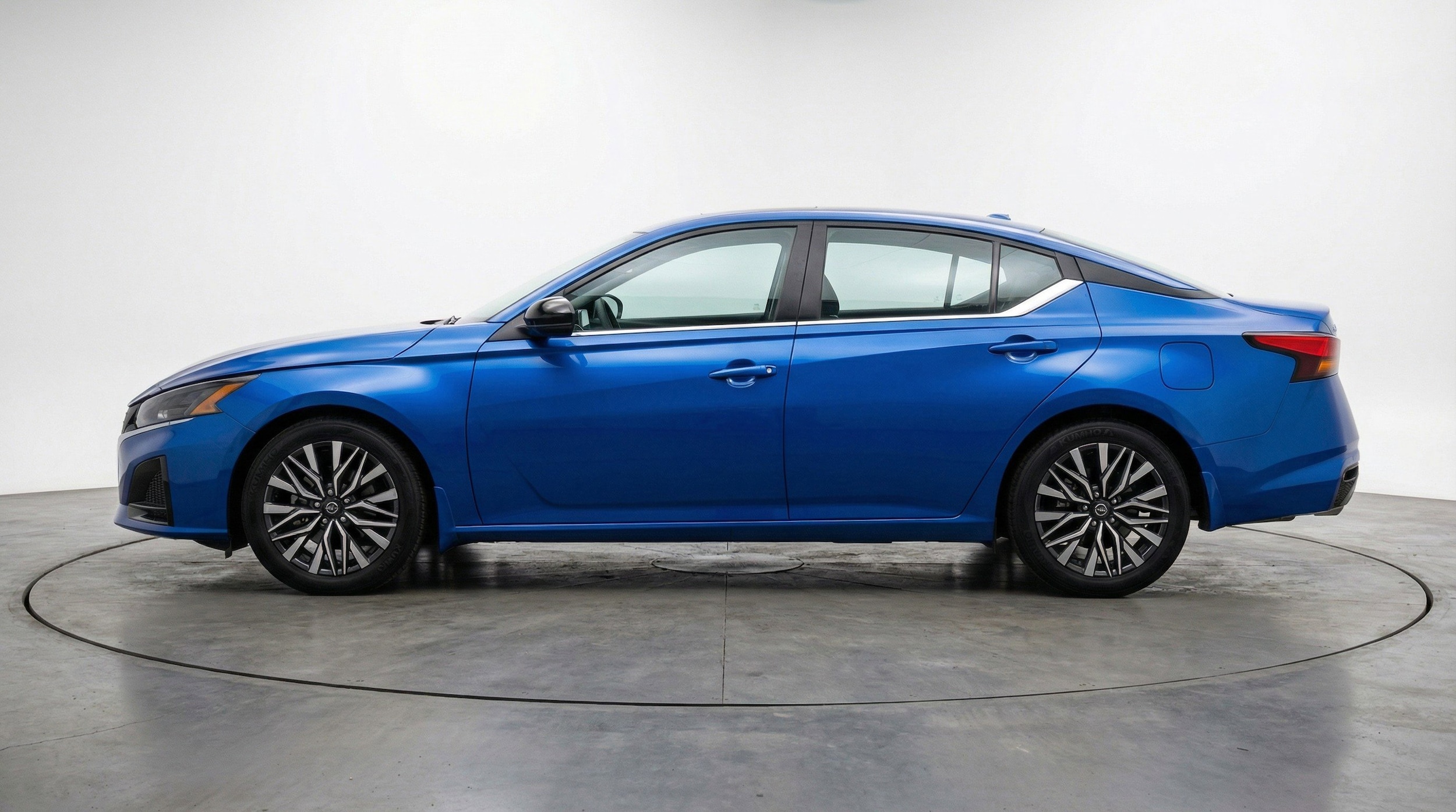 Thumbnail: 2025 Nissan Altima - 5