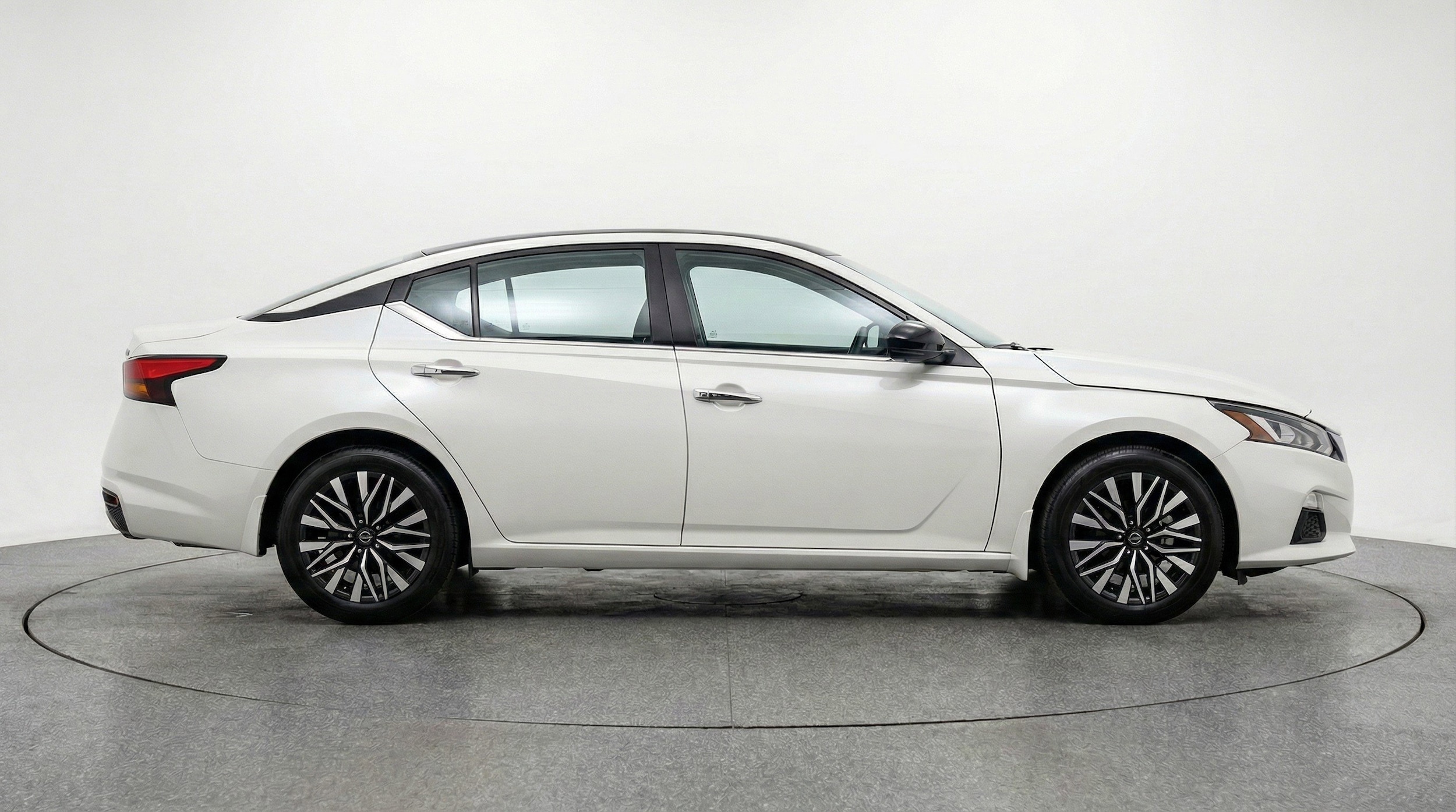 Thumbnail: 2025 Nissan Altima - 11
