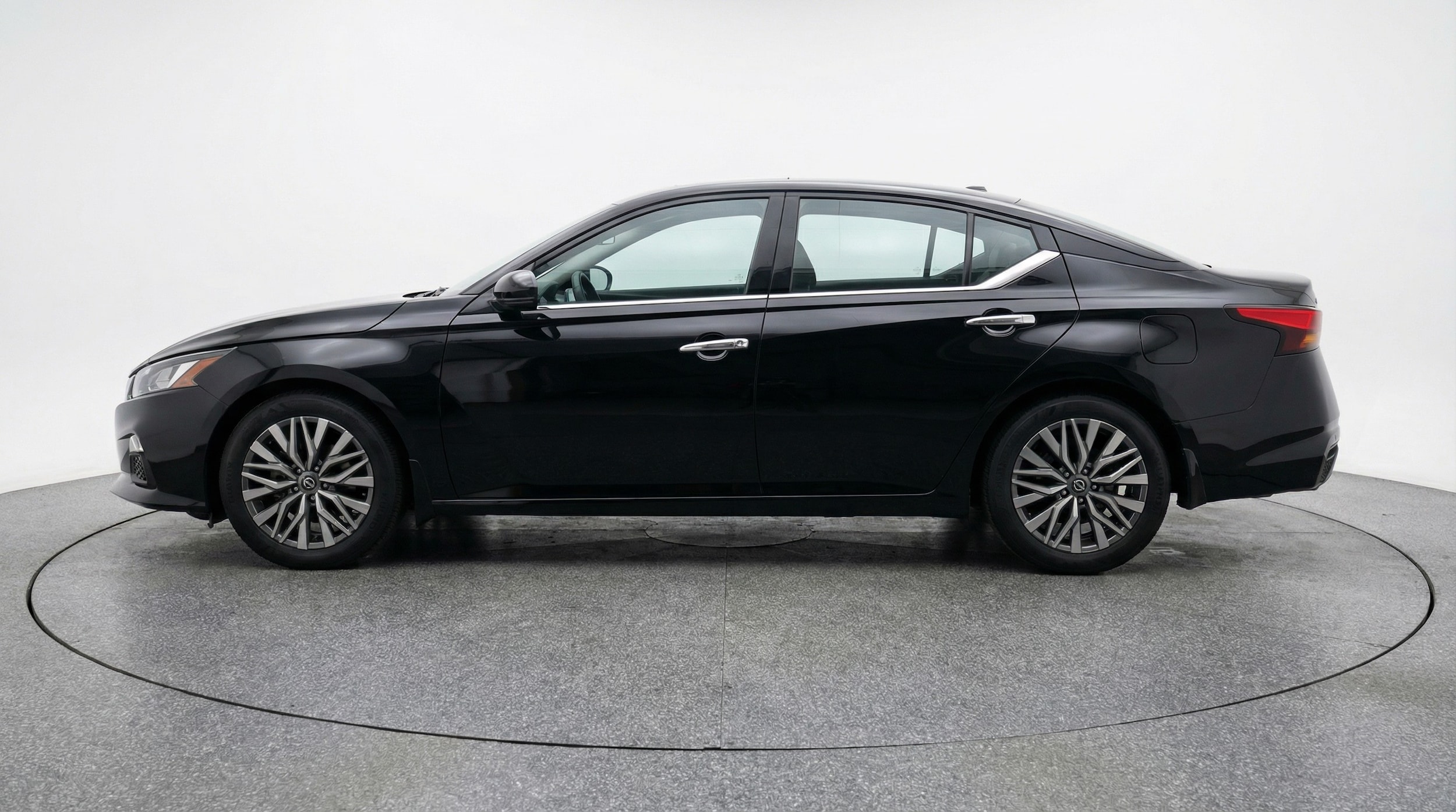 Thumbnail: 2025 Nissan Altima - 4