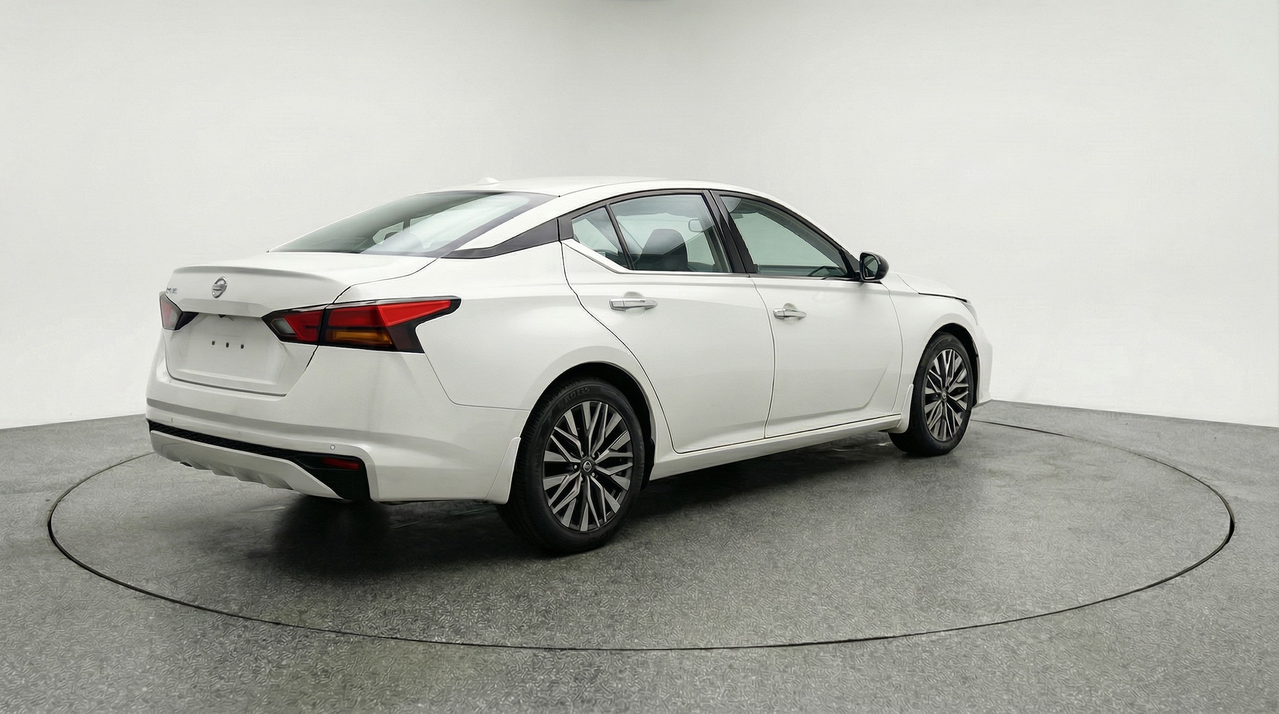 Thumbnail: 2025 Nissan Altima - 7