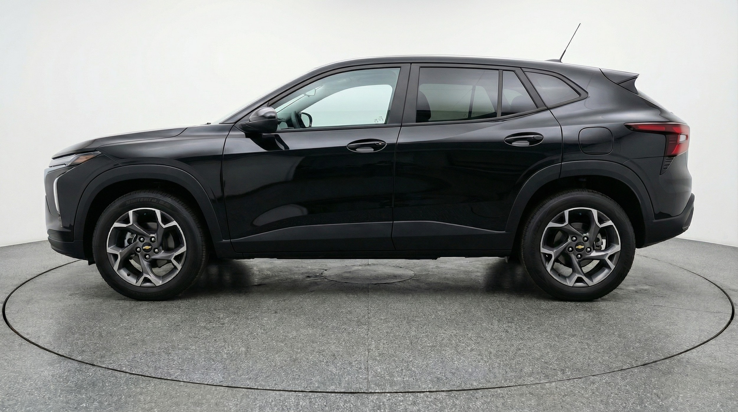 Thumbnail: 2025 Chevrolet Trax - 4