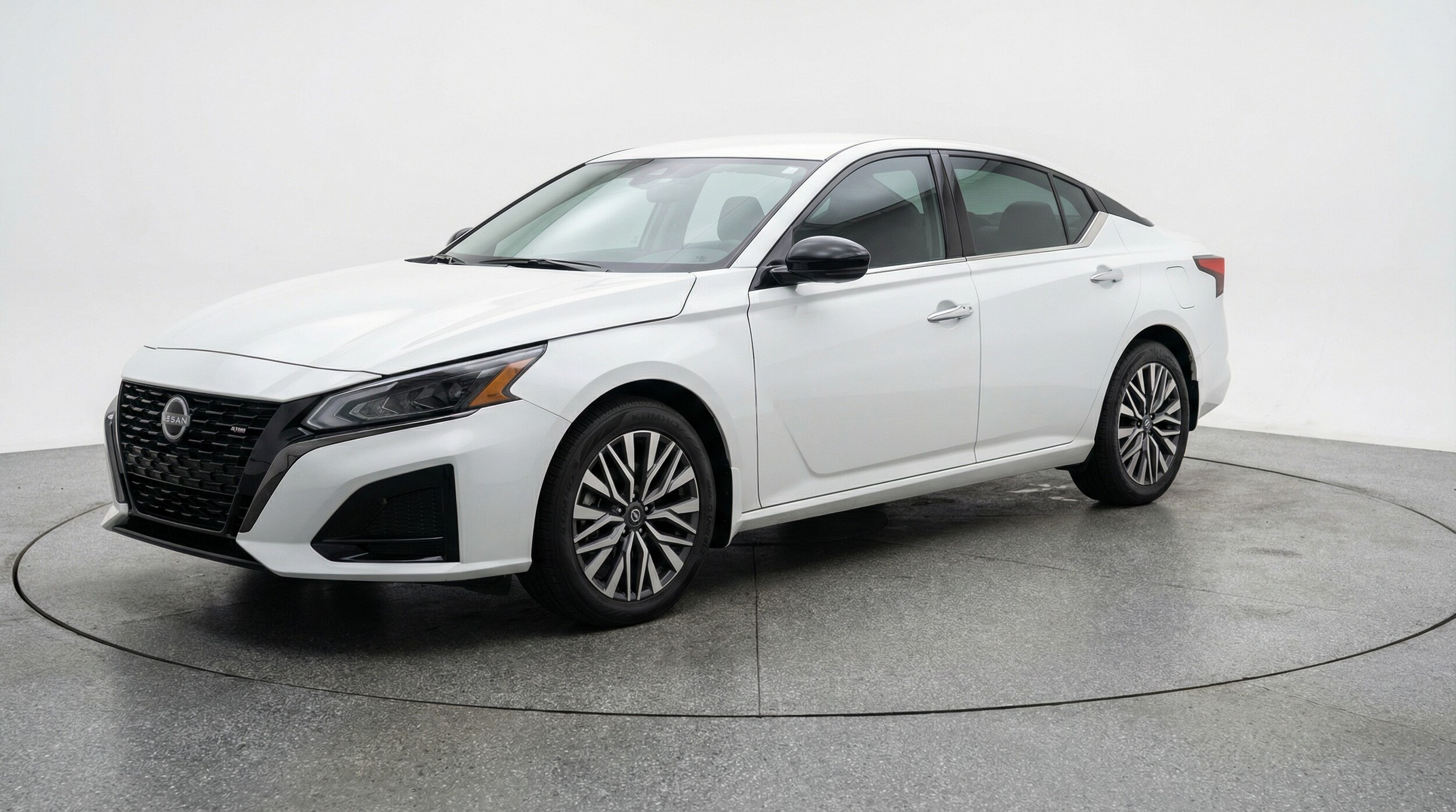 Thumbnail: 2025 Nissan Altima - 3