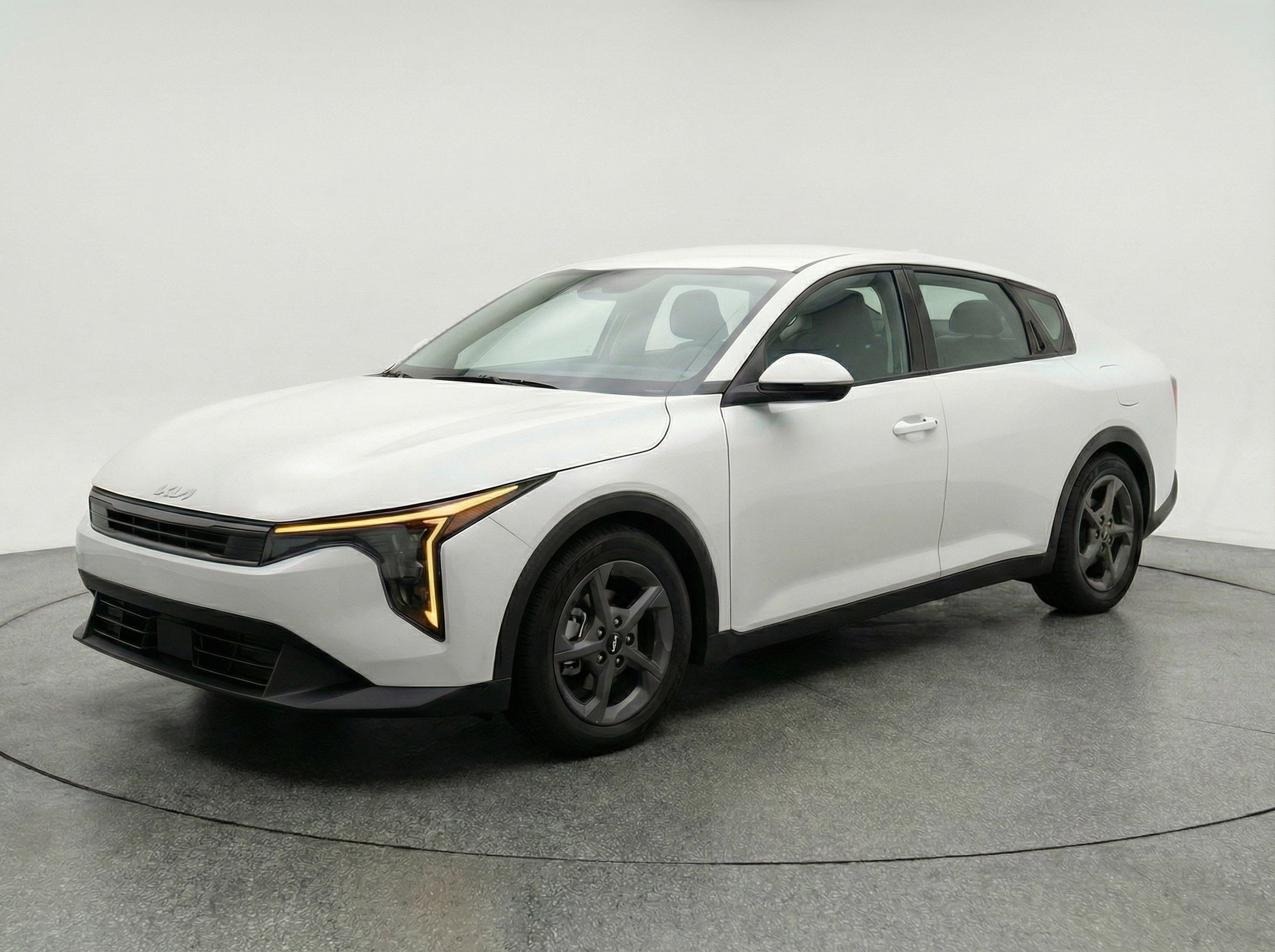 Thumbnail: 2025 Kia K4 - 3
