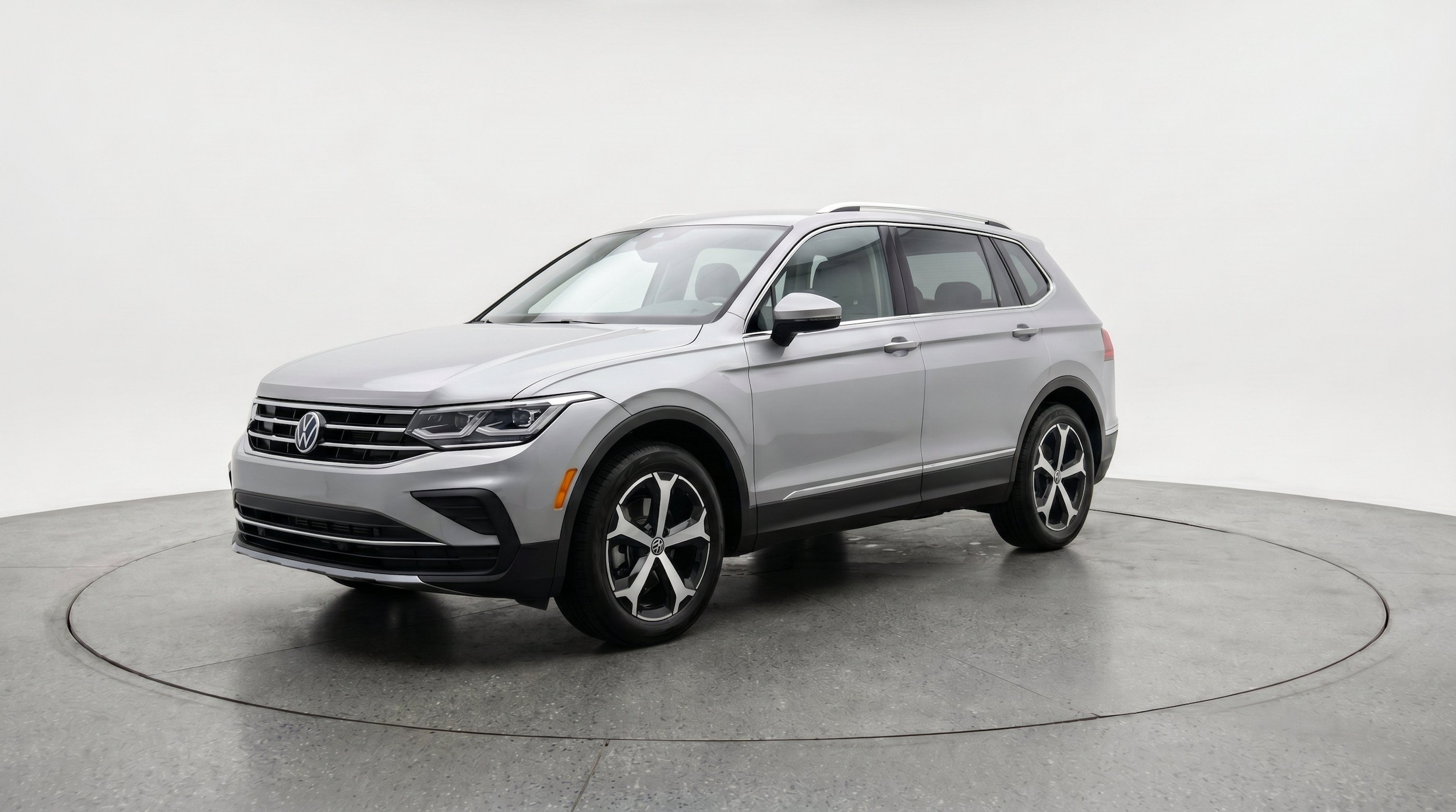 Thumbnail: 2026 Volkswagen Tiguan - 3