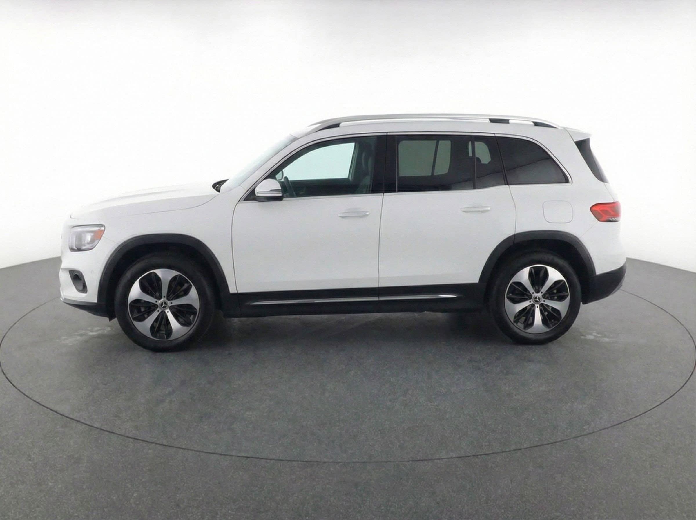 Thumbnail: 2025 Mercedes-Benz GLB - 5