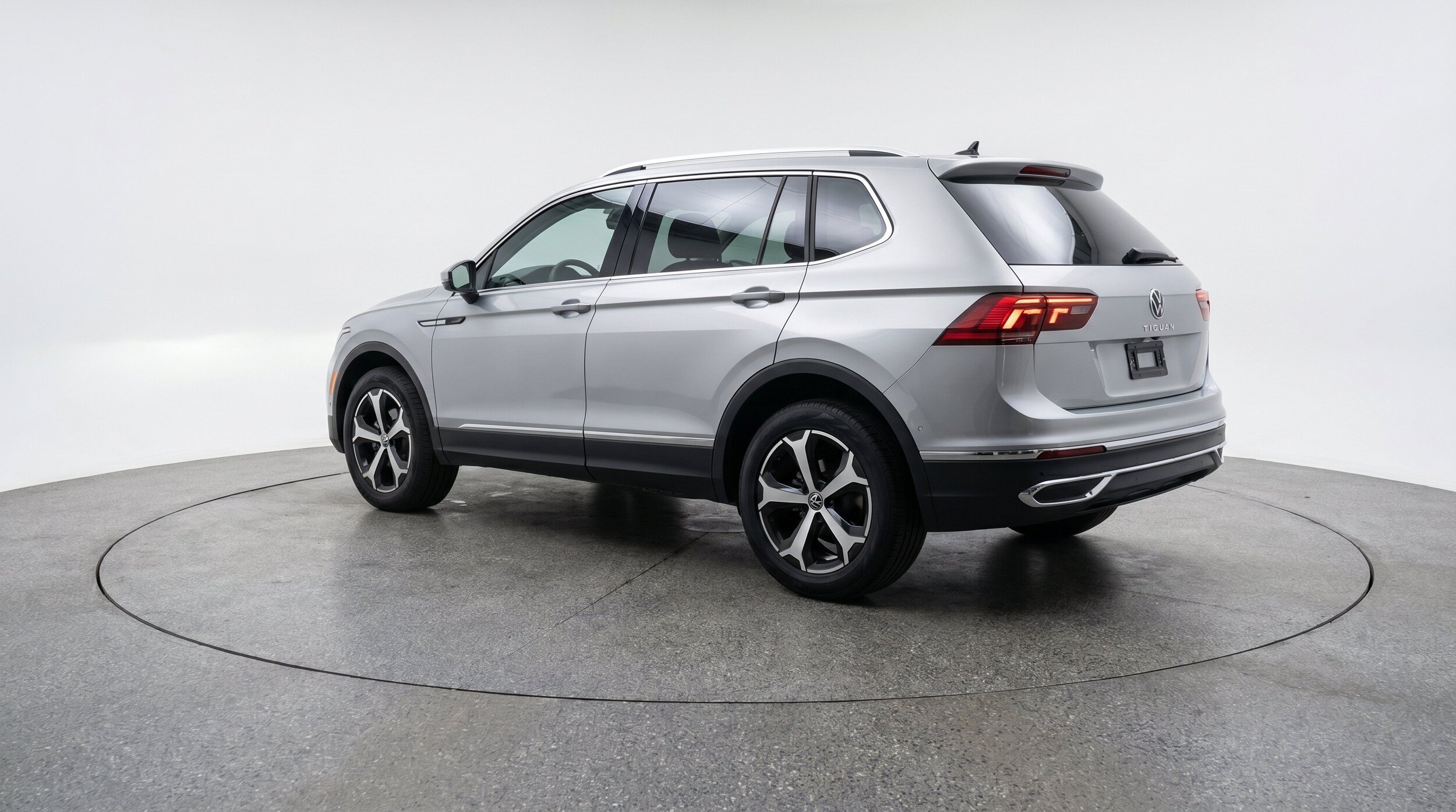Thumbnail: 2026 Volkswagen Tiguan - 6