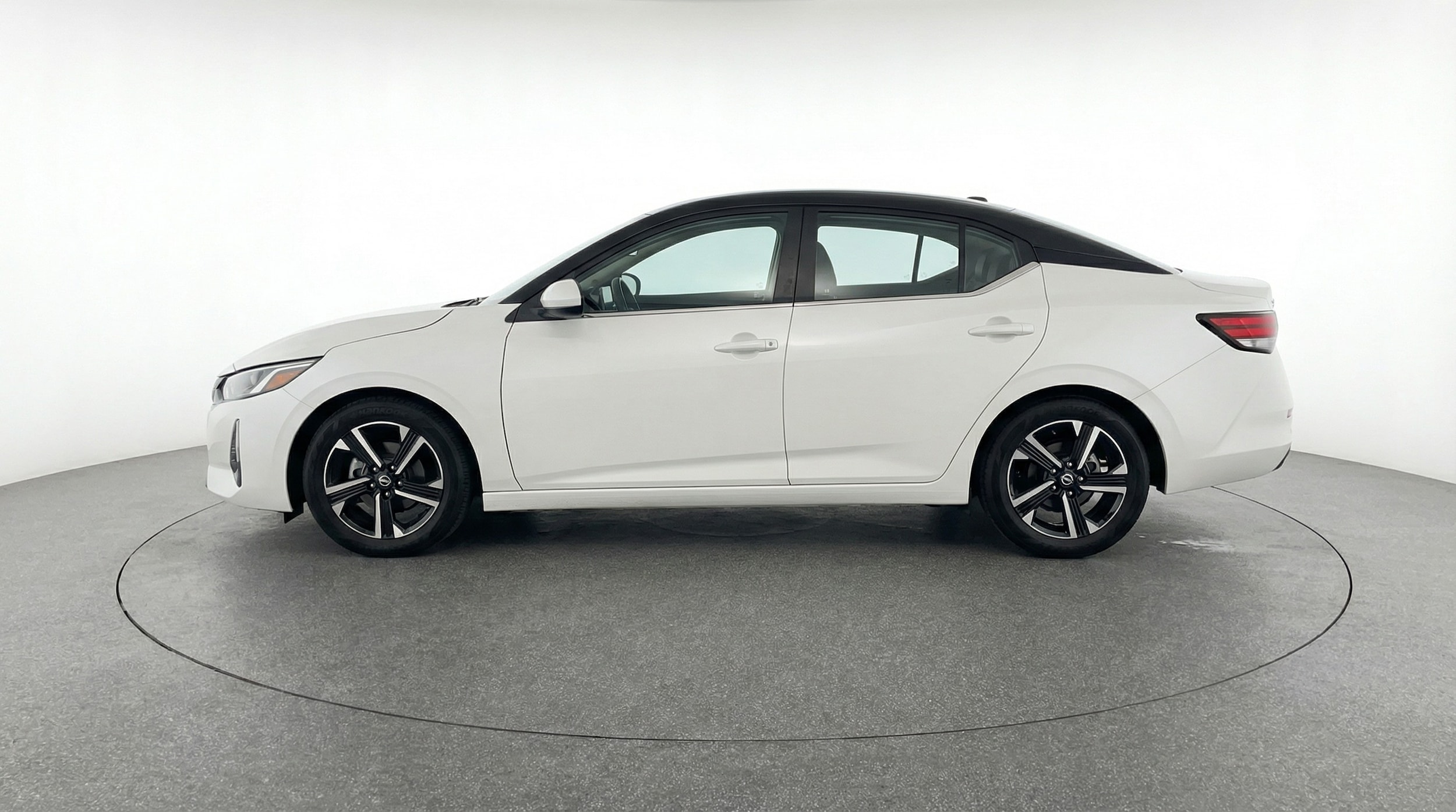 Thumbnail: 2025 Nissan Sentra - 4