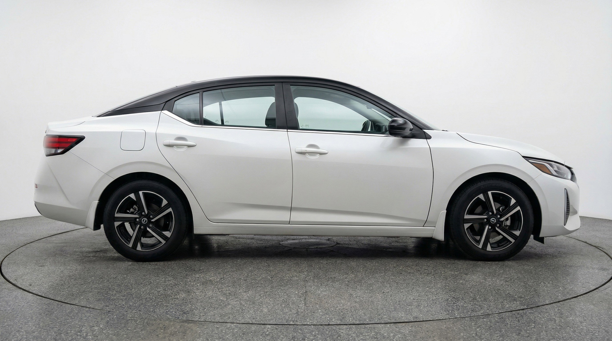 Thumbnail: 2025 Nissan Sentra - 11