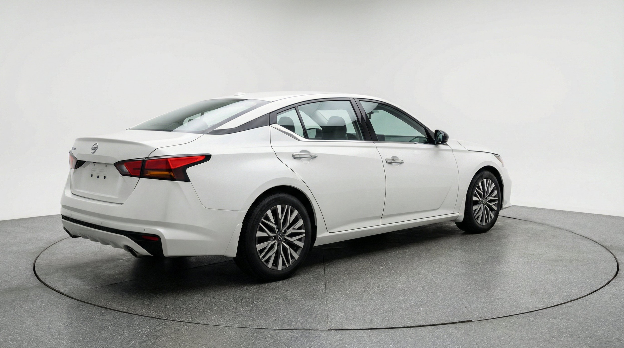 Thumbnail: 2025 Nissan Altima - 9