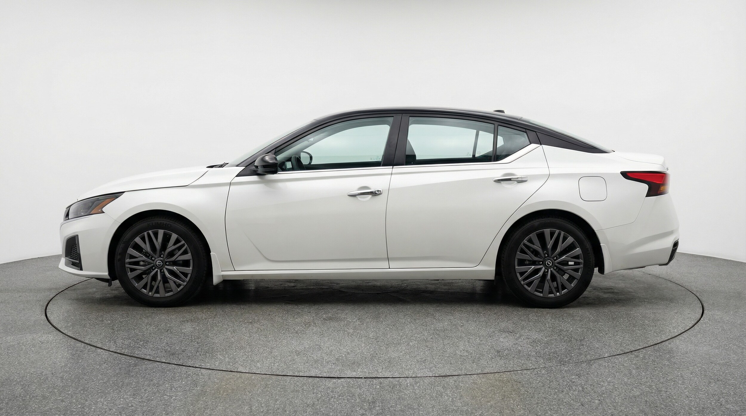 Thumbnail: 2025 Nissan Altima - 4