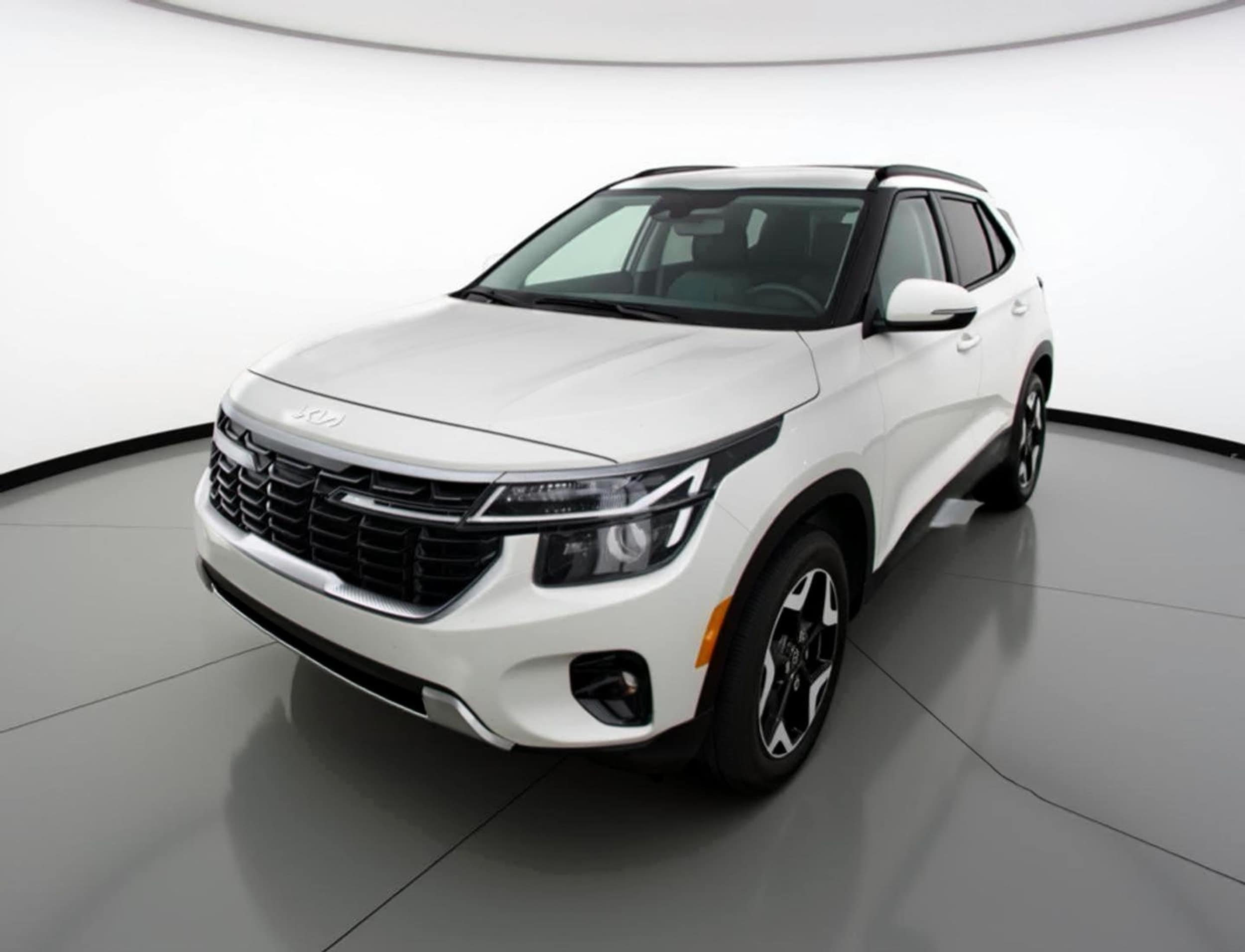 Thumbnail: 2025 Kia Seltos - 3