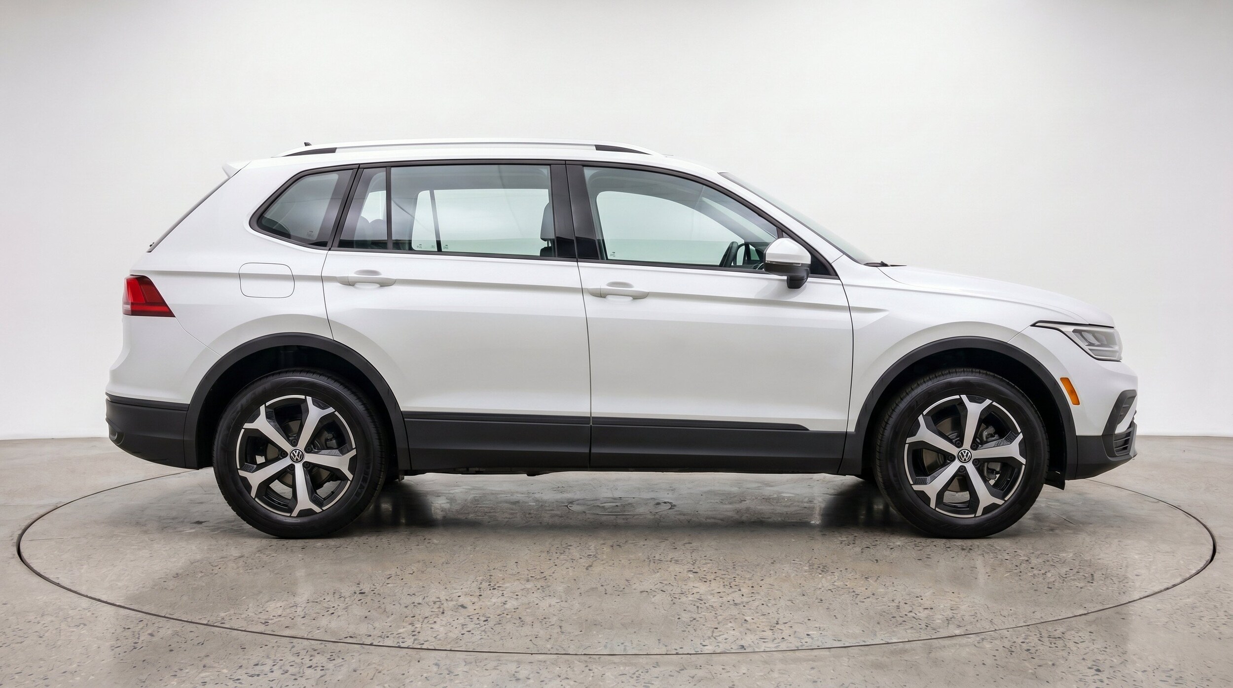 Thumbnail: 2026 Volkswagen Tiguan - 11
