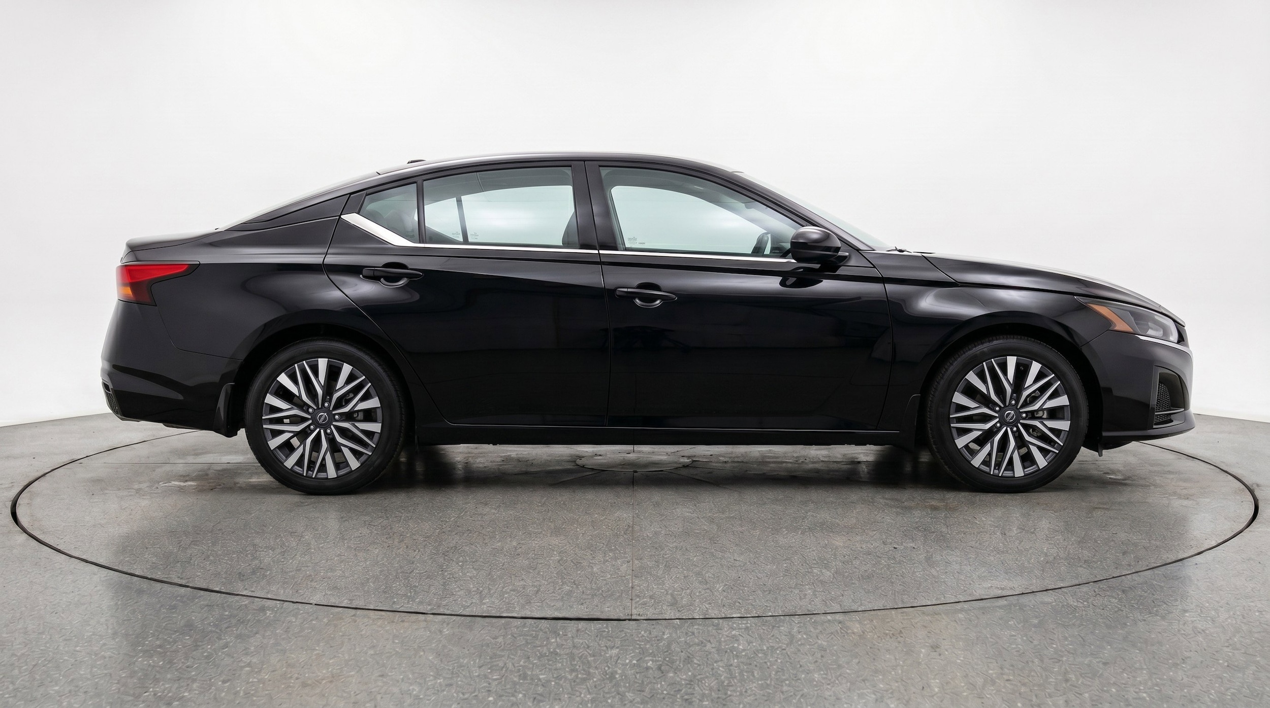Thumbnail: 2025 Nissan Altima - 11