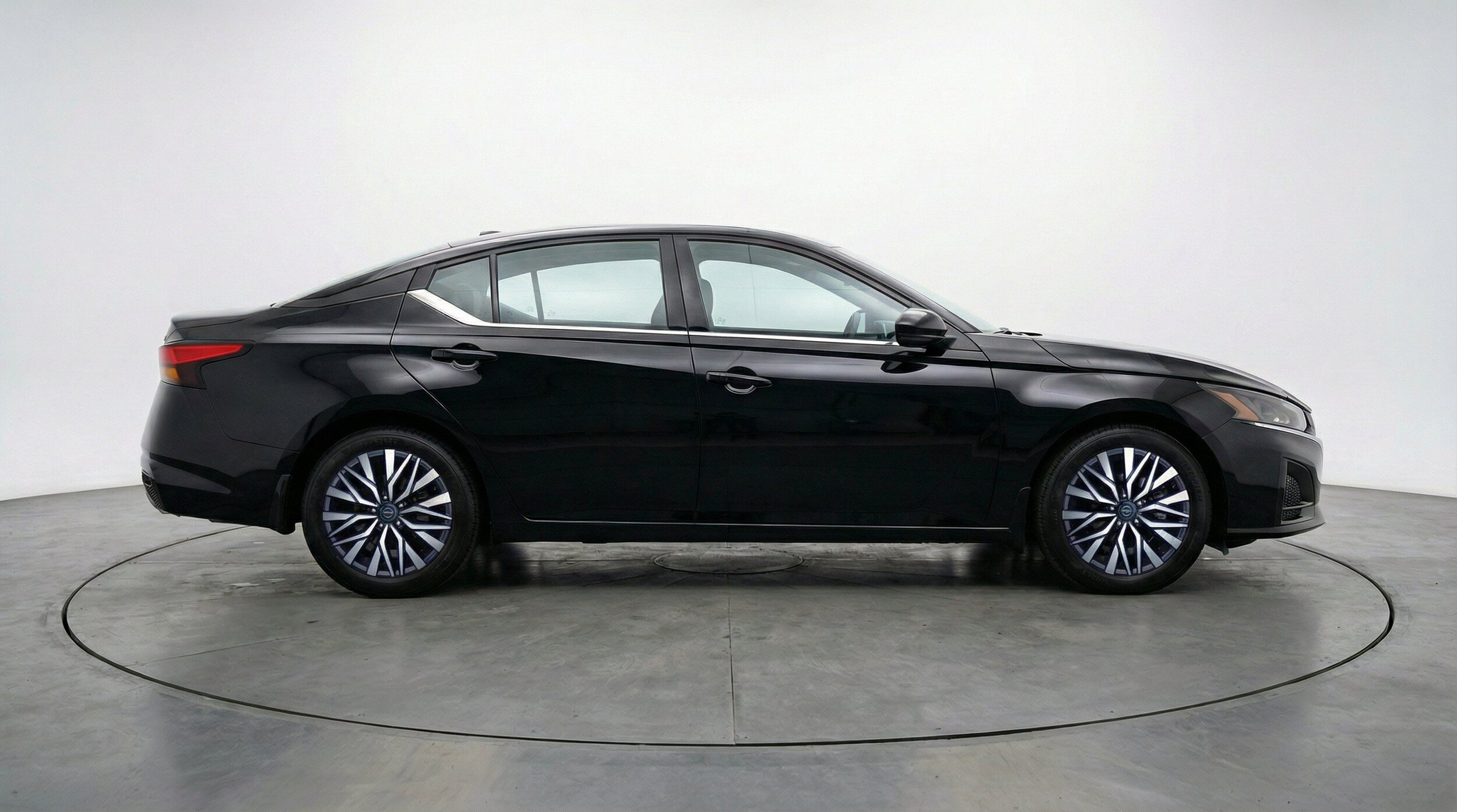 Thumbnail: 2025 Nissan Altima - 11