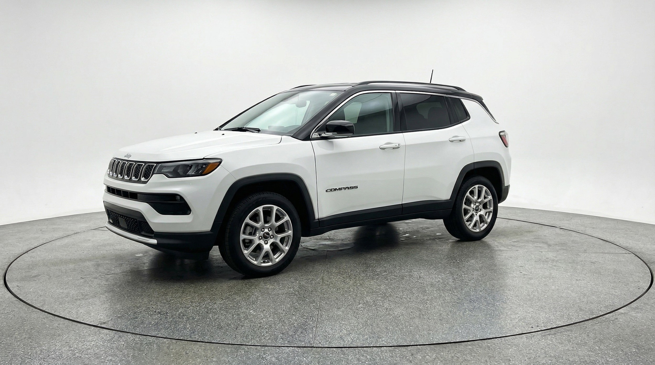 Thumbnail: 2025 Jeep Compass - 3