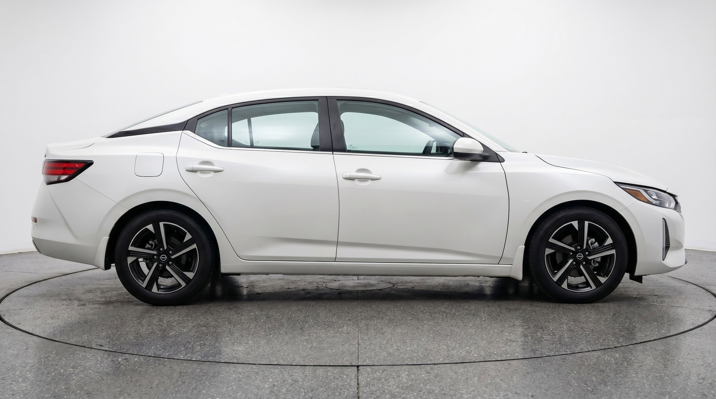 Thumbnail: 2025 Nissan Sentra - 11