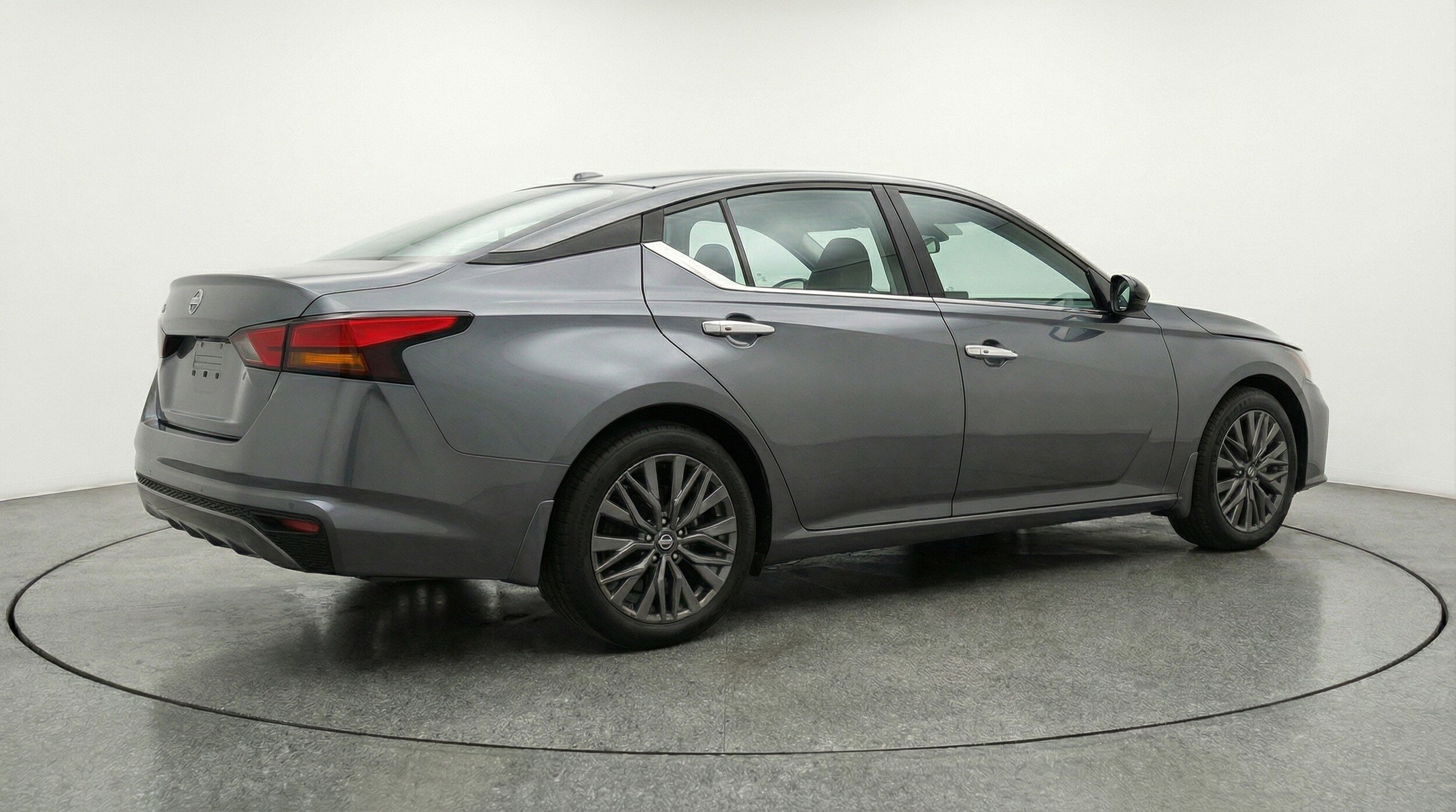 Thumbnail: 2025 Nissan Altima - 9