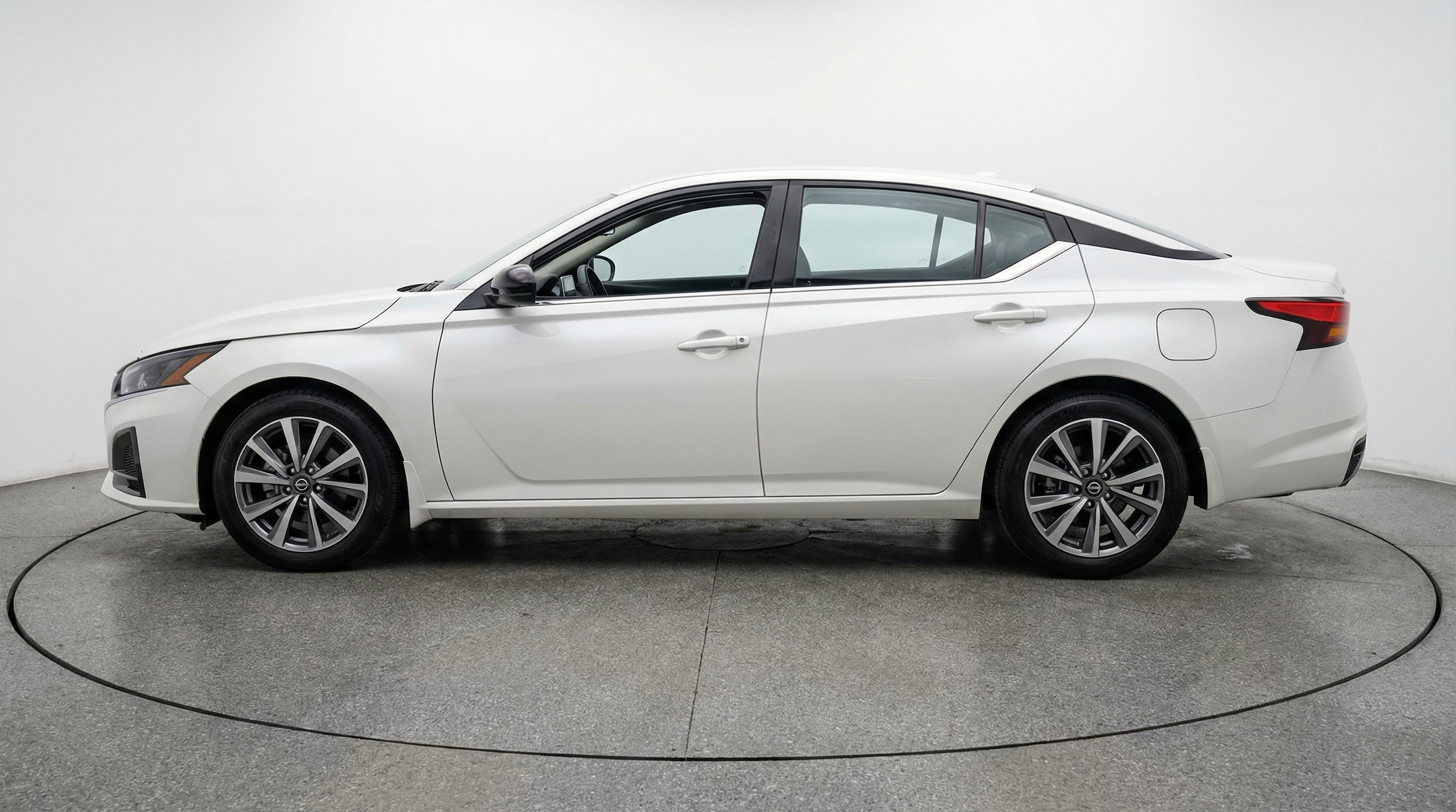 Thumbnail: 2025 Nissan Altima - 4