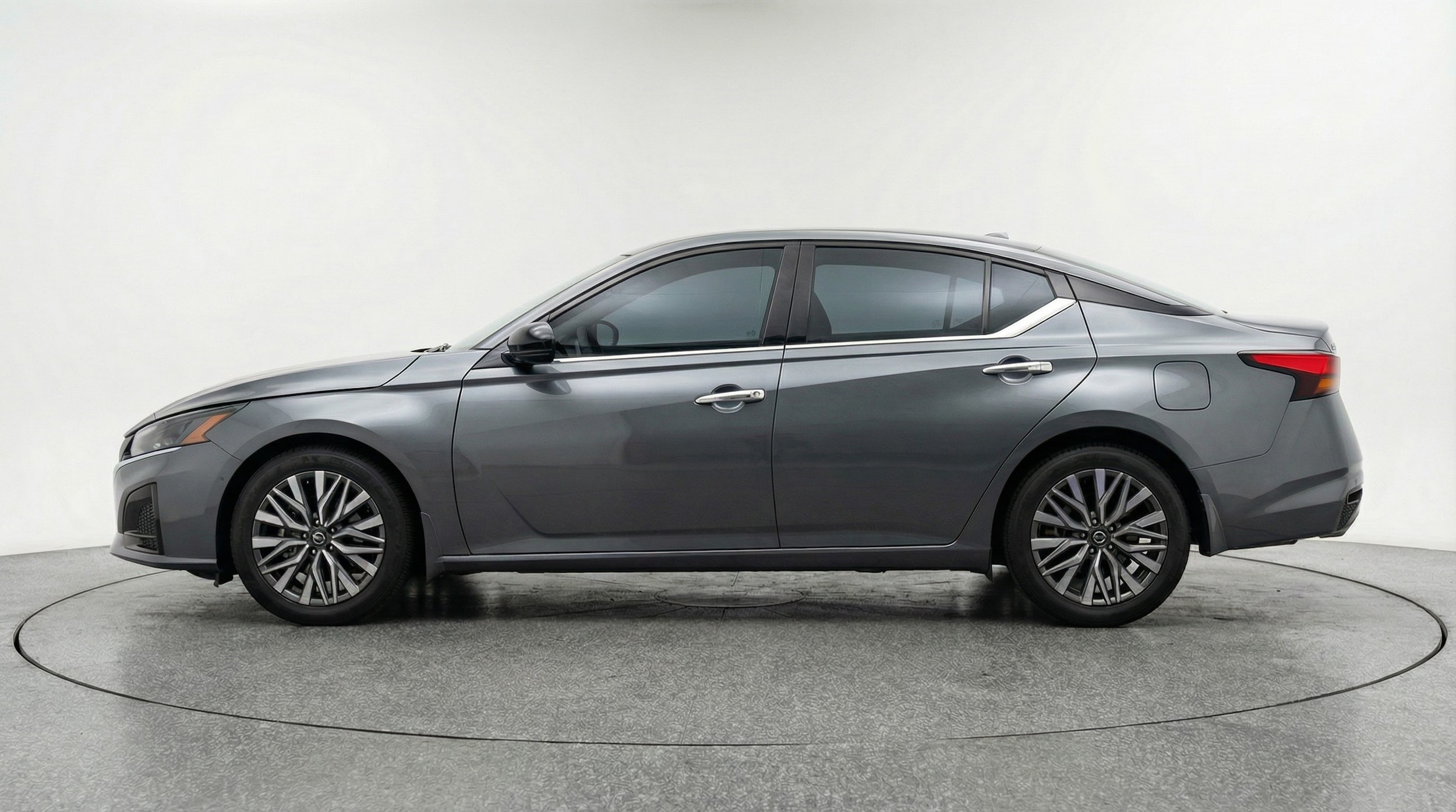 Thumbnail: 2025 Nissan Altima - 4