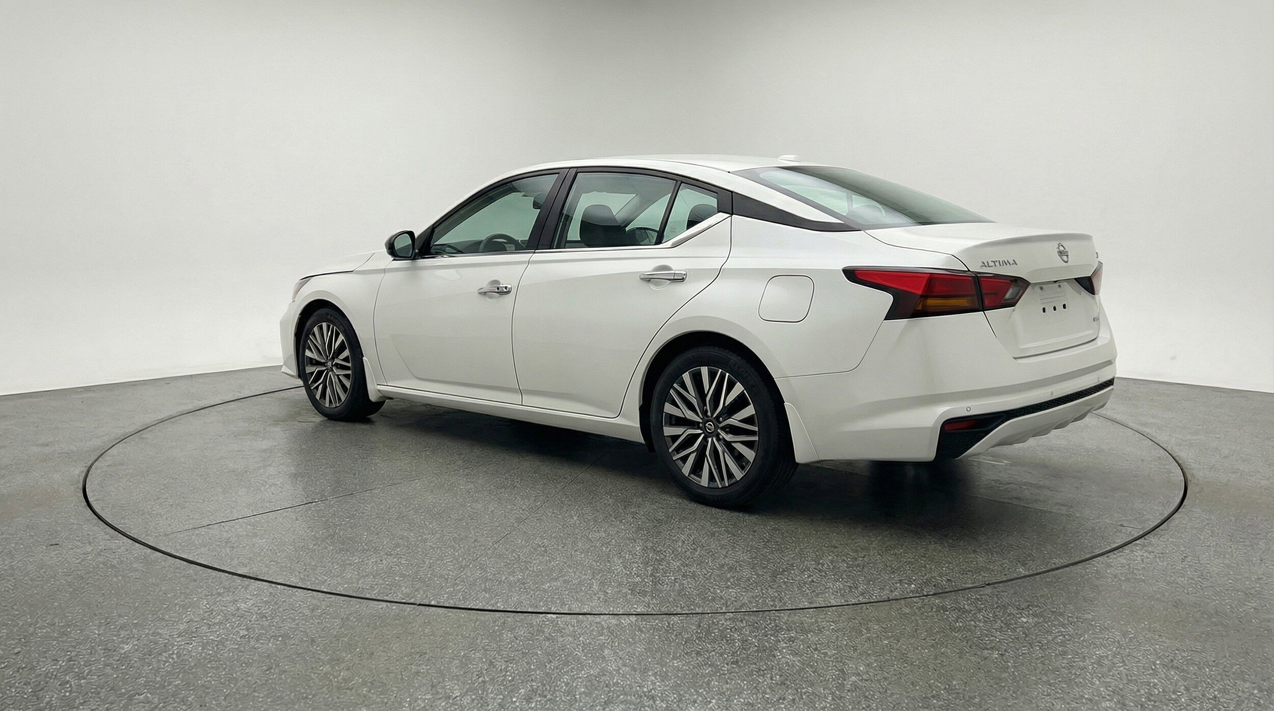 Thumbnail: 2025 Nissan Altima - 6