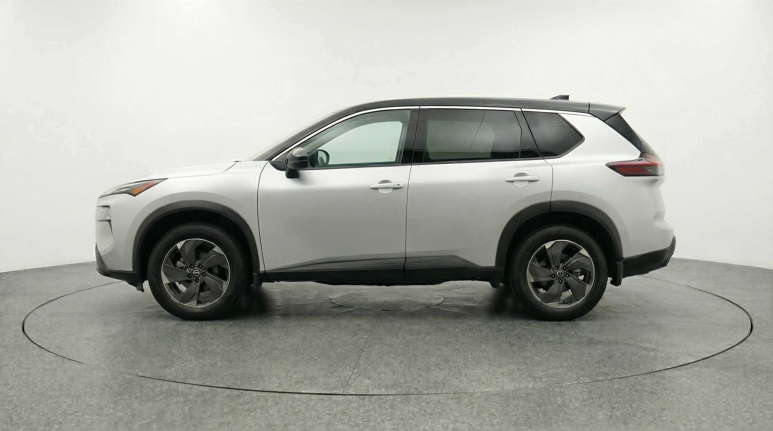 Thumbnail: 2025 Nissan Rogue - 4