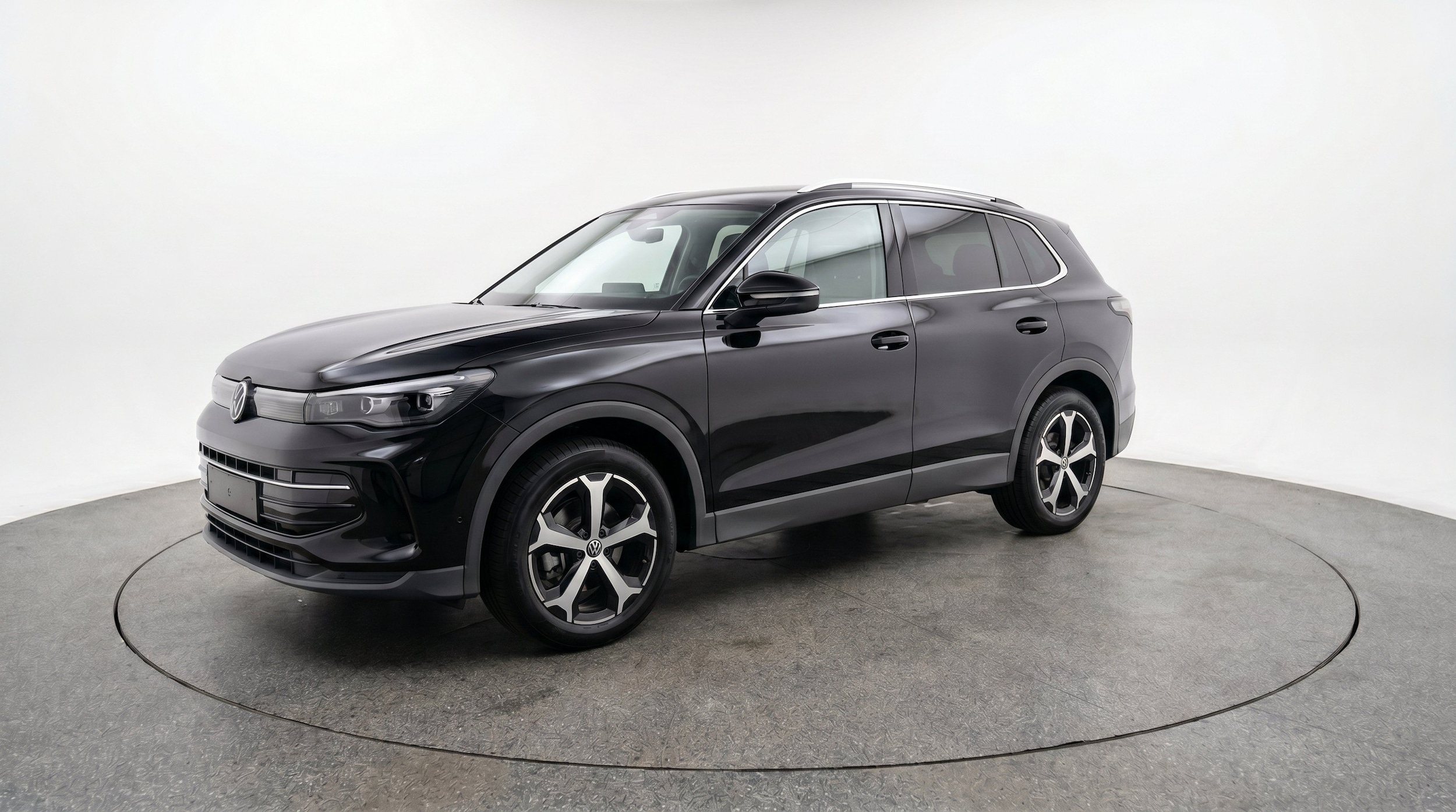 Thumbnail: 2026 Volkswagen Tiguan - 3