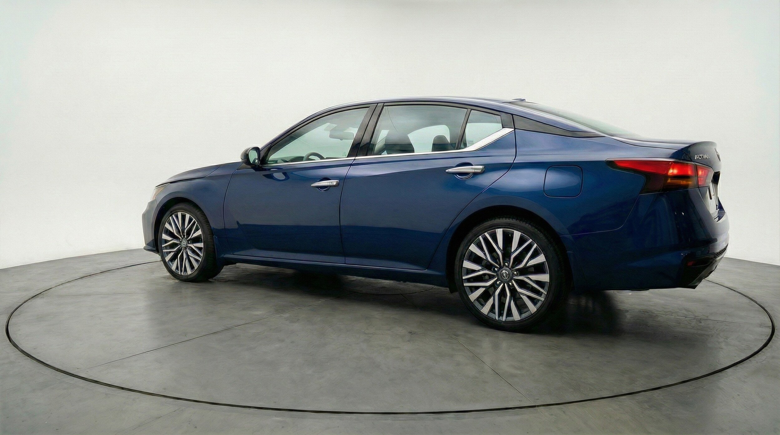 Thumbnail: 2025 Nissan Altima - 6