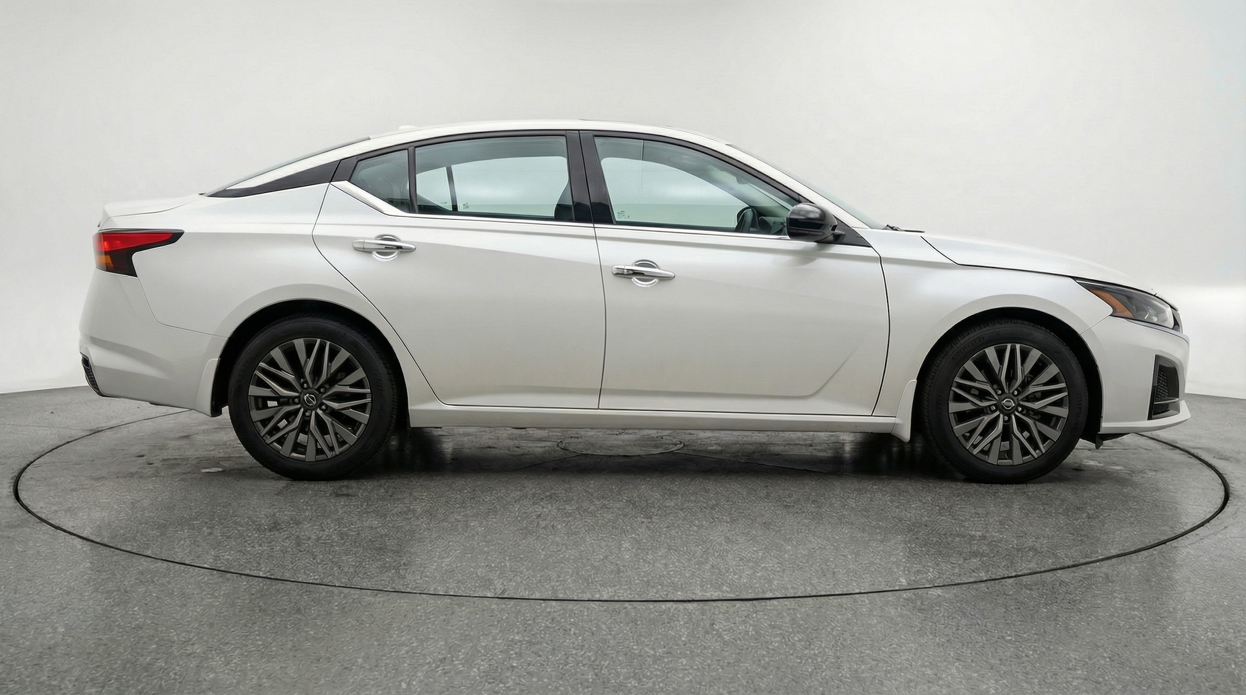 Thumbnail: 2025 Nissan Altima - 8