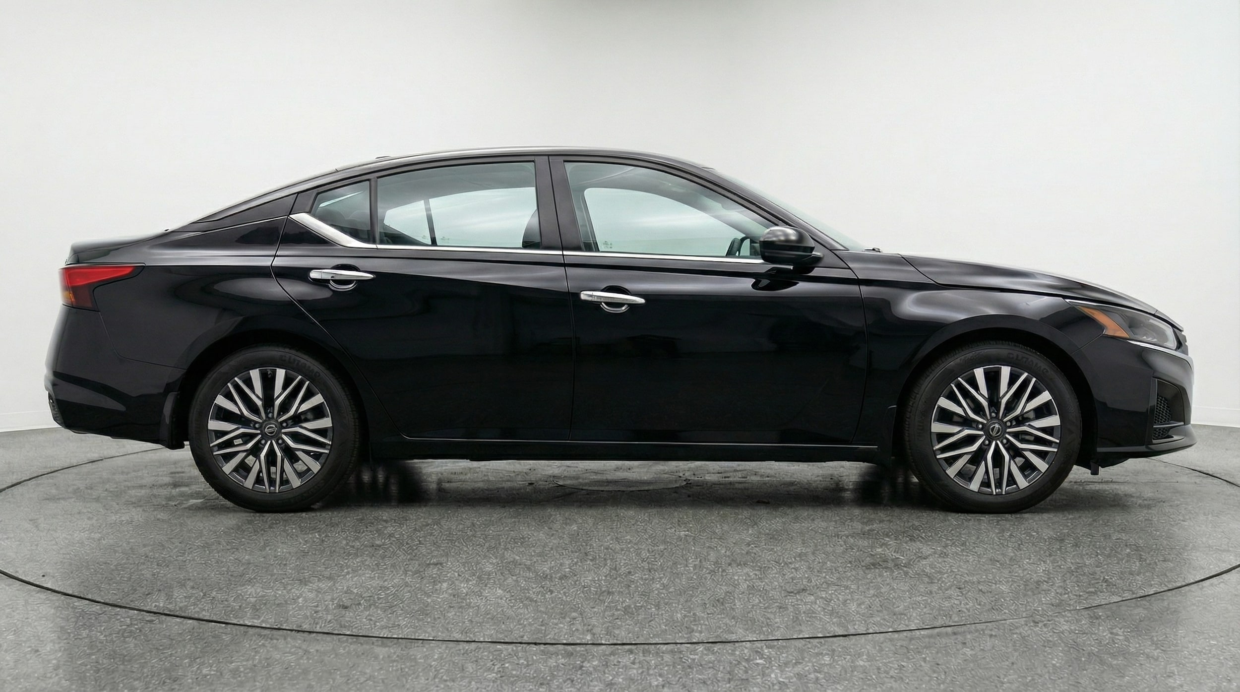 Thumbnail: 2025 Nissan Altima - 8