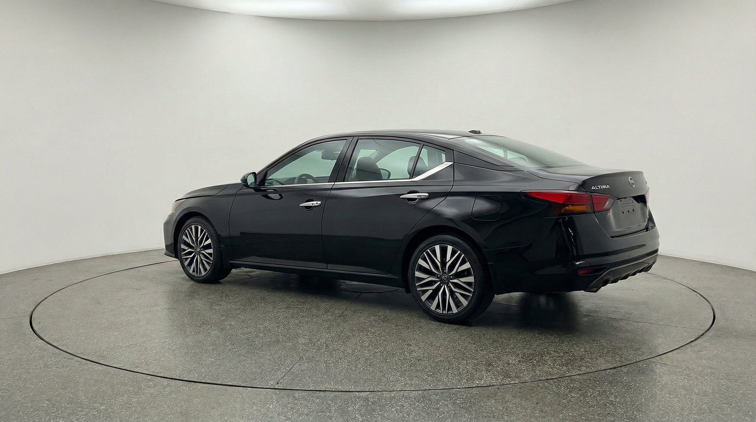 Thumbnail: 2025 Nissan Altima - 6