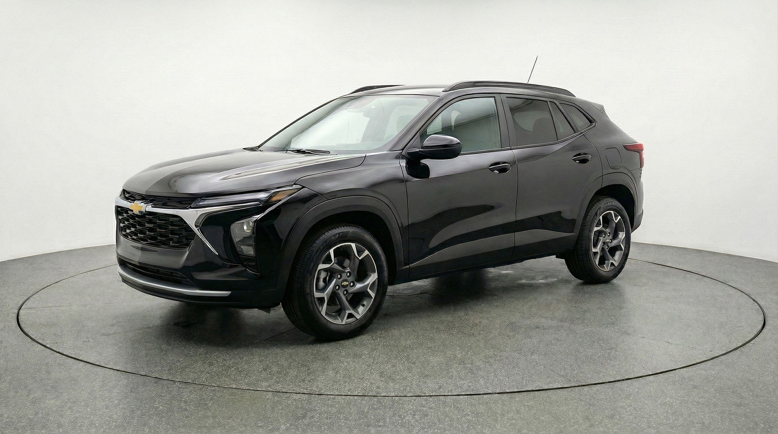 Thumbnail: 2025 Chevrolet Trax - 3