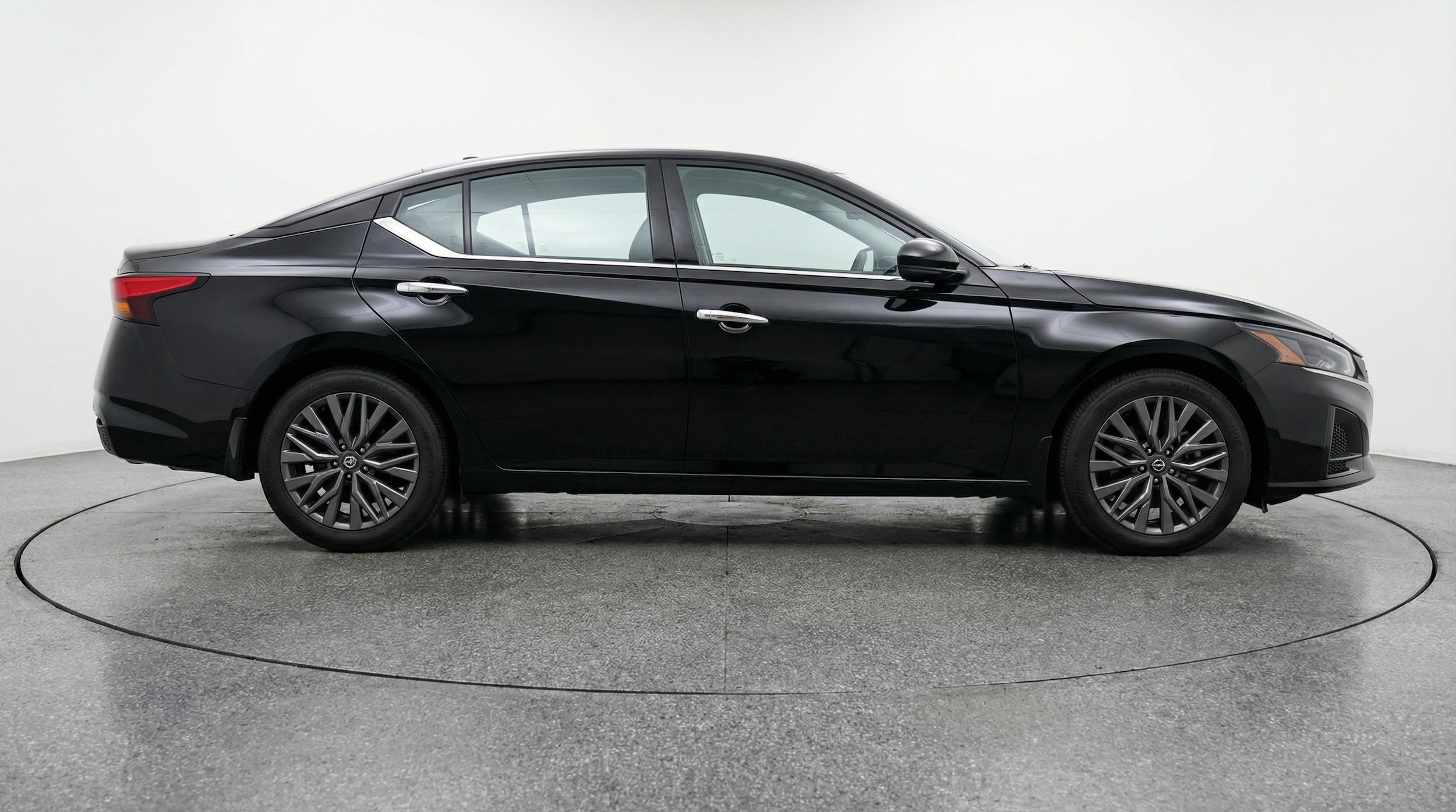 Thumbnail: 2025 Nissan Altima - 8