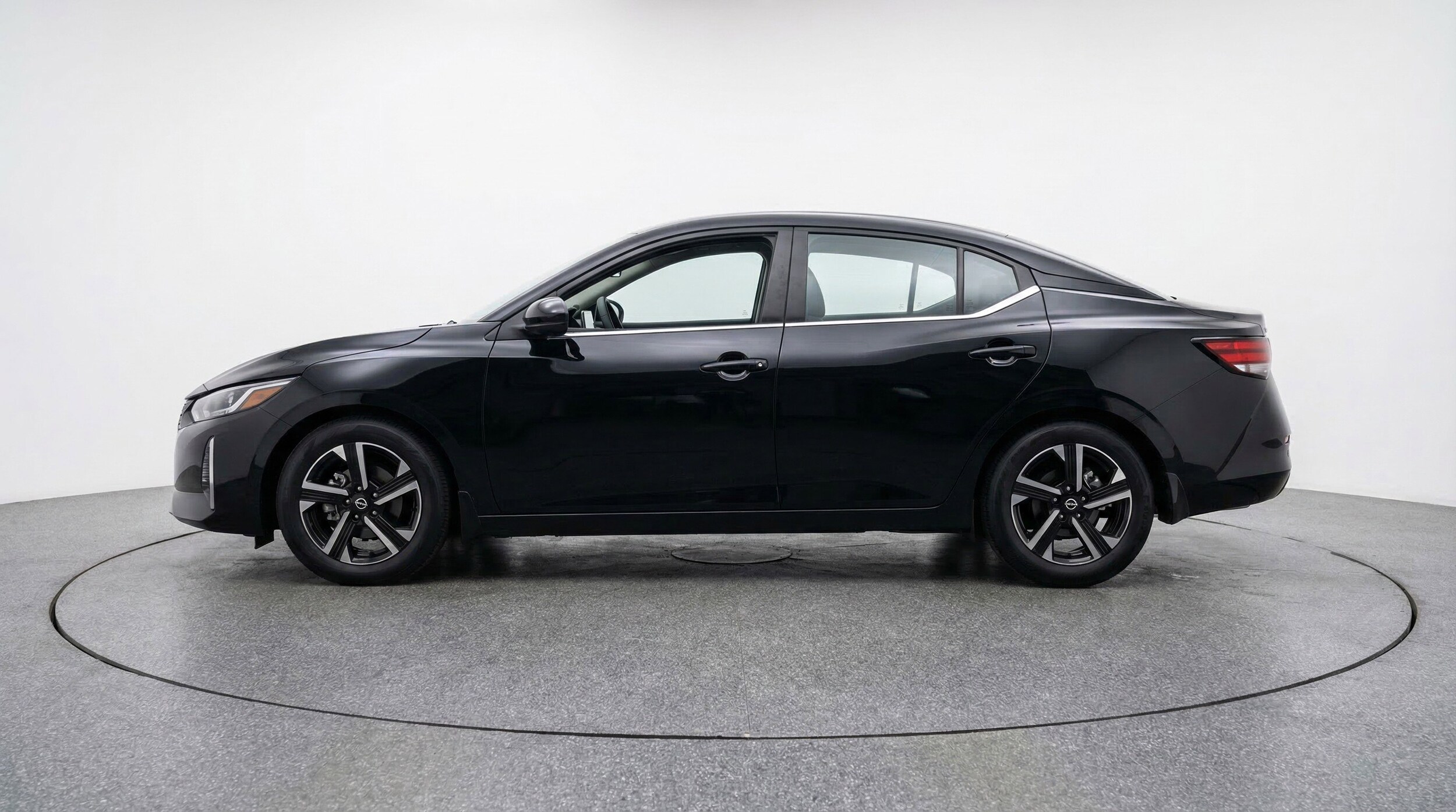 Thumbnail: 2025 Nissan Sentra - 5