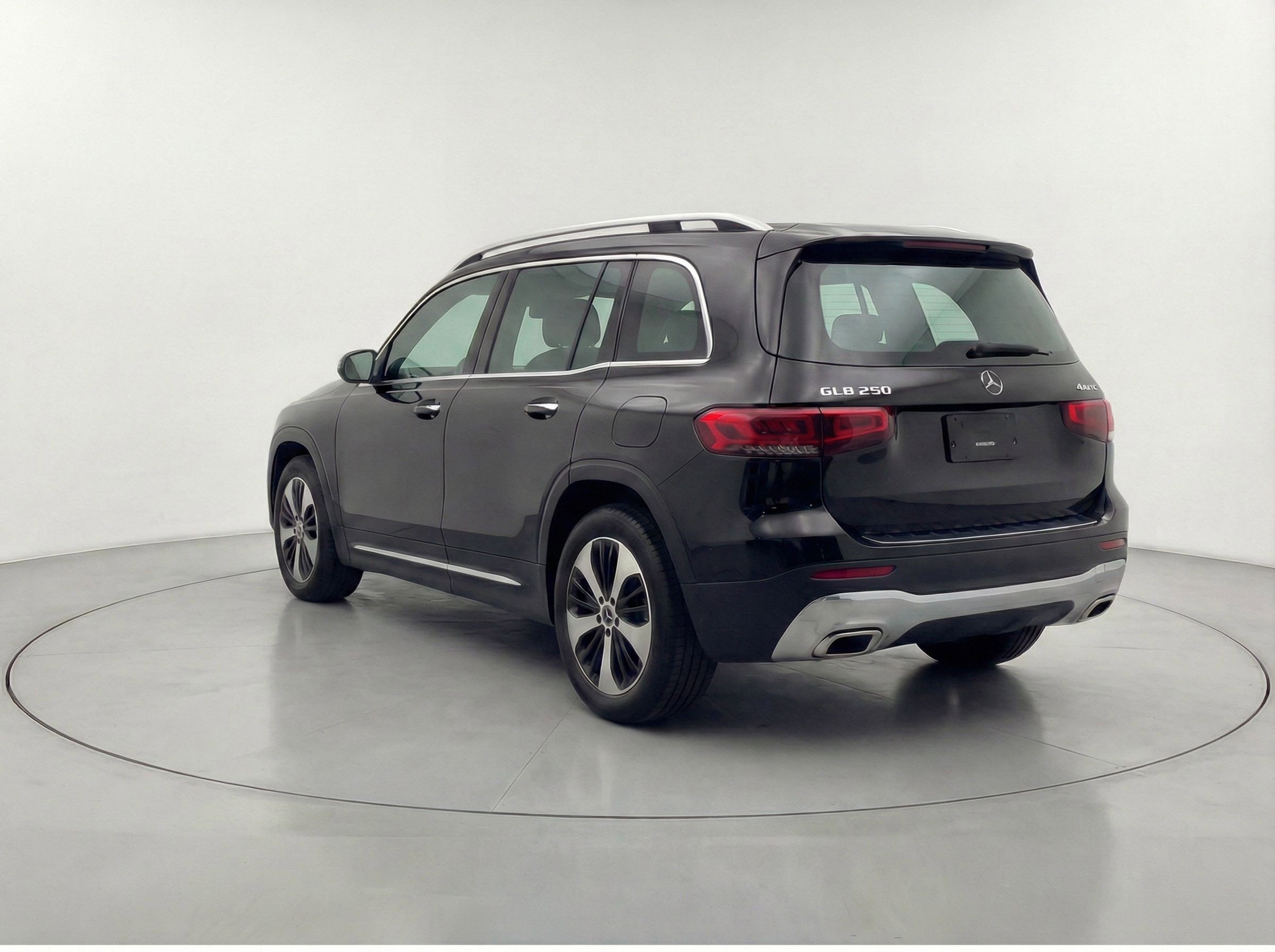 Thumbnail: 2025 Mercedes-Benz GLB - 6