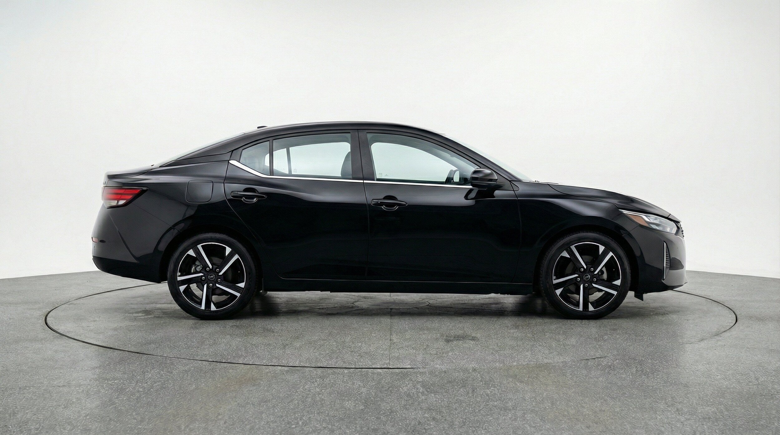 Thumbnail: 2025 Nissan Sentra - 11