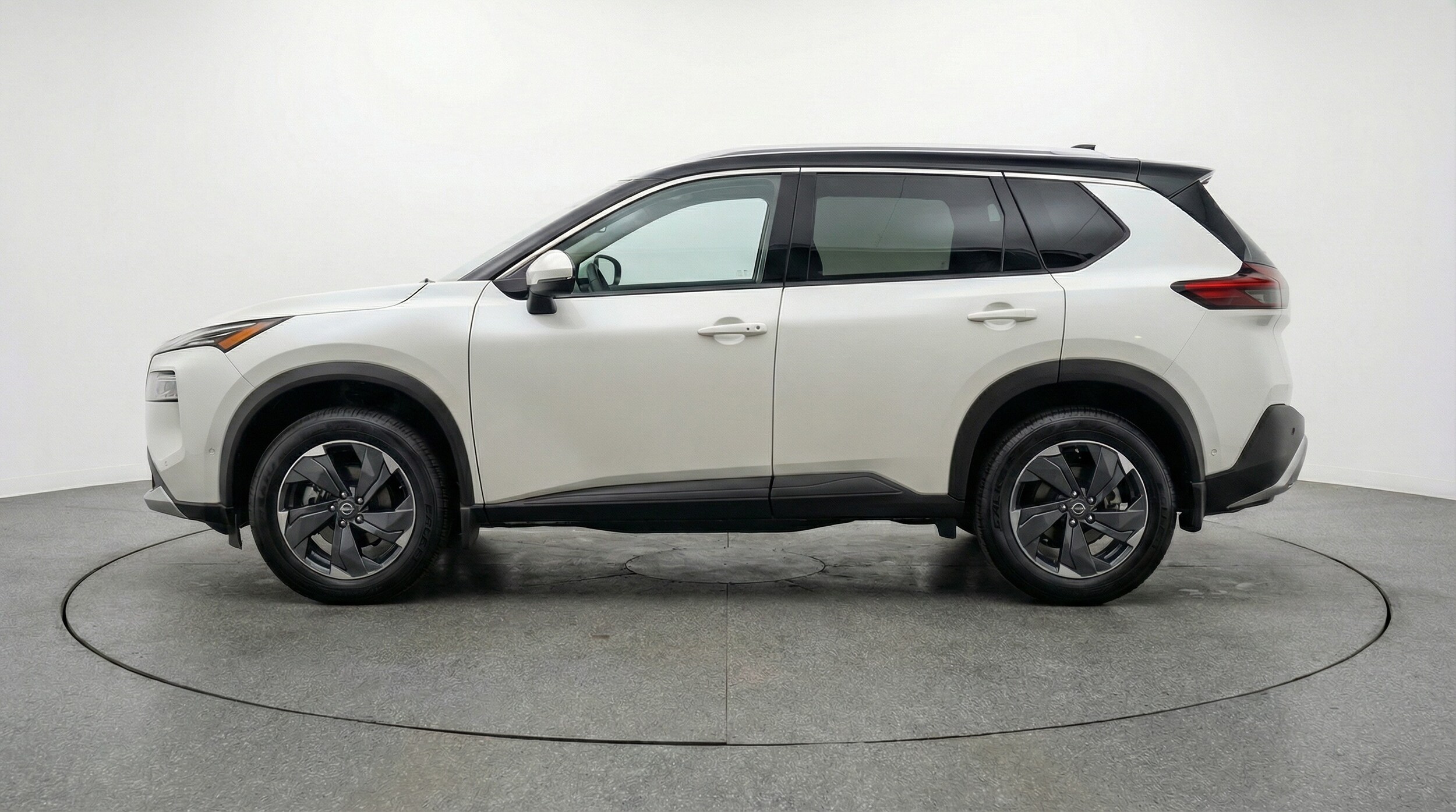 Thumbnail: 2025 Nissan Rogue - 4