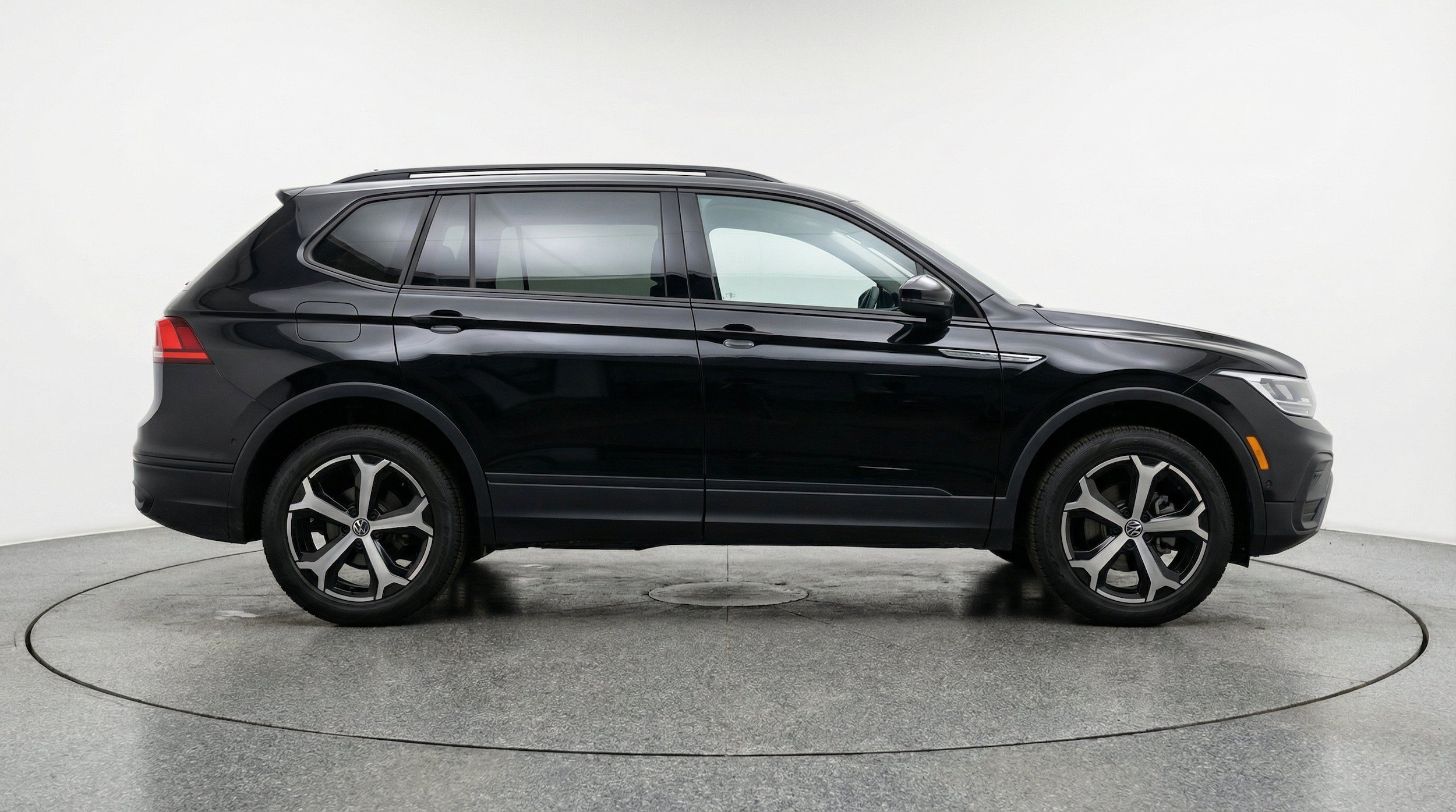 Thumbnail: 2026 Volkswagen Tiguan - 11