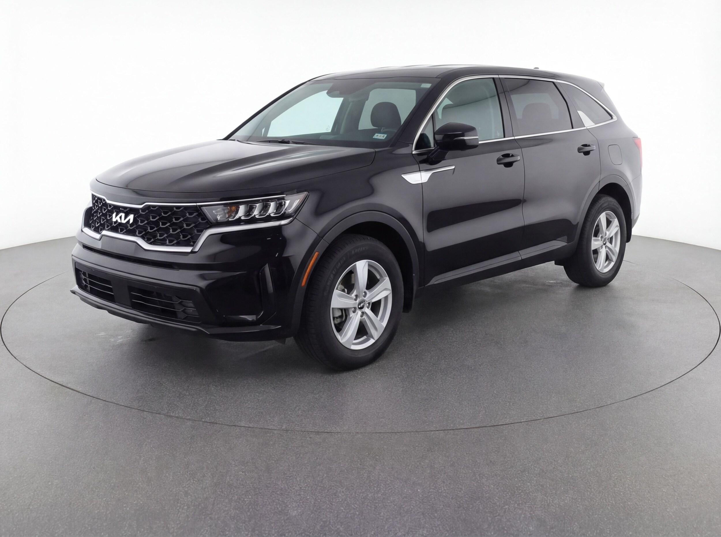 Thumbnail: 2023 Kia Sorento - 3