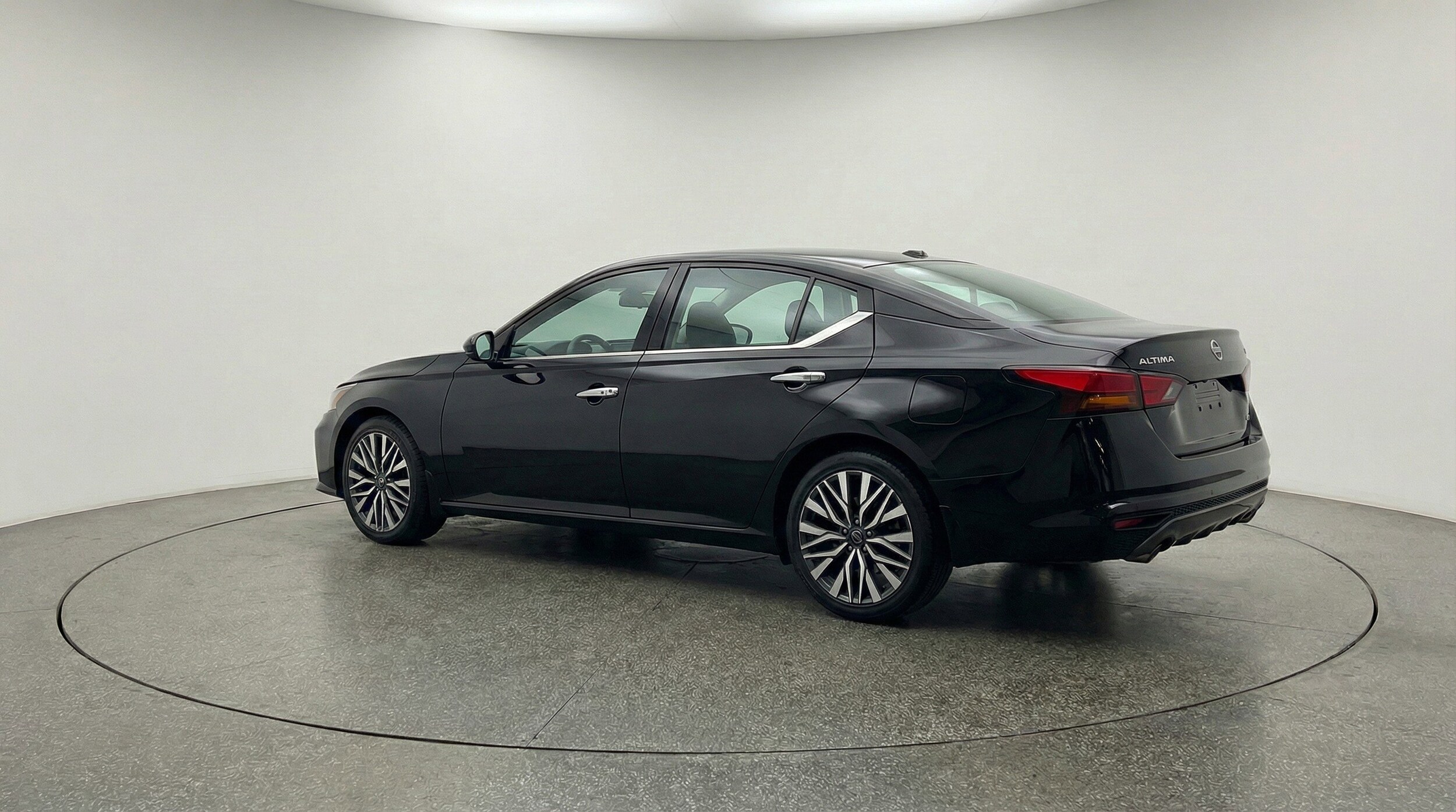 Thumbnail: 2025 Nissan Altima - 6