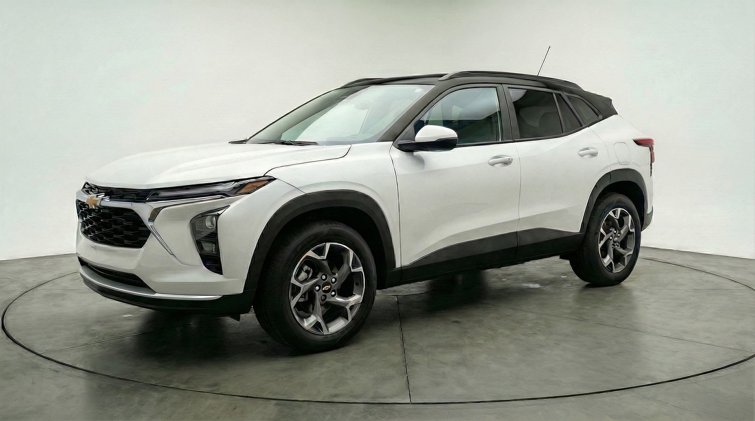 Thumbnail: 2025 Chevrolet Trax - 3