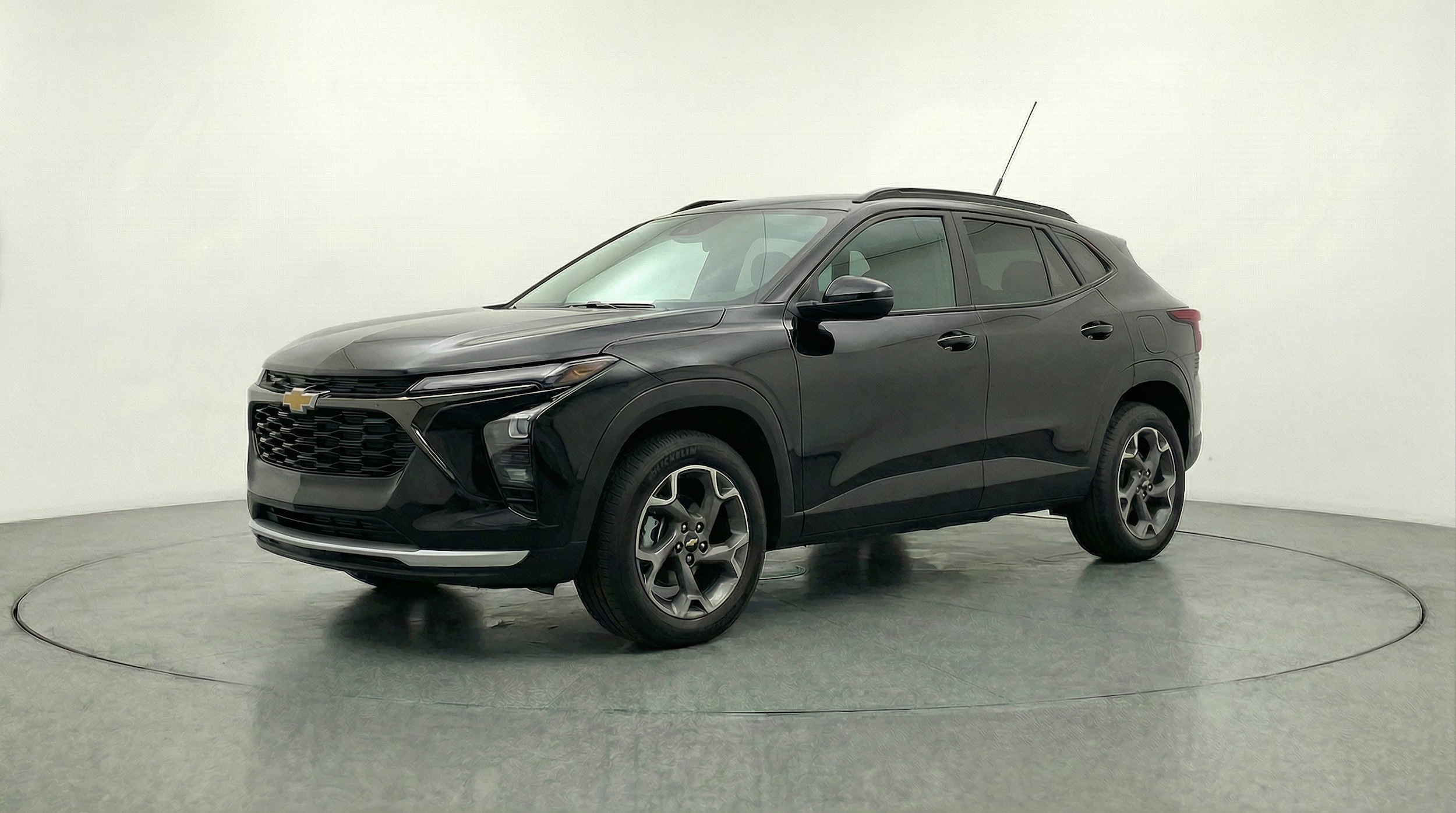 Thumbnail: 2025 Chevrolet Trax - 3