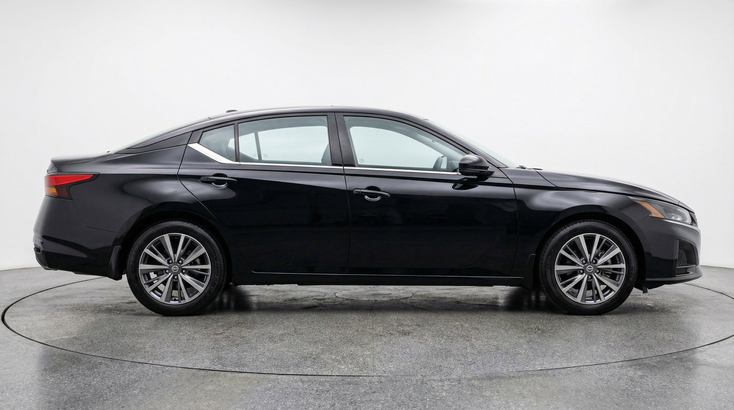 Thumbnail: 2025 Nissan Altima - 11